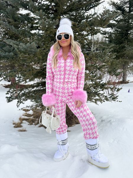 The cutest pink snow outfit 🎀
Wearing size small in both 

#LTKfindsunder100 #LTKMostLoved