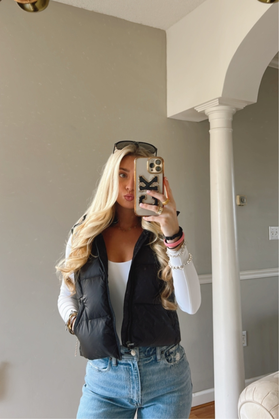 ootd🤍 
code CHLOEKCOLLECTION_
cuts vest 
nuuds bodysuit 
abercrombie jeans 

#LTKU #LTKstyletip #LTKFind