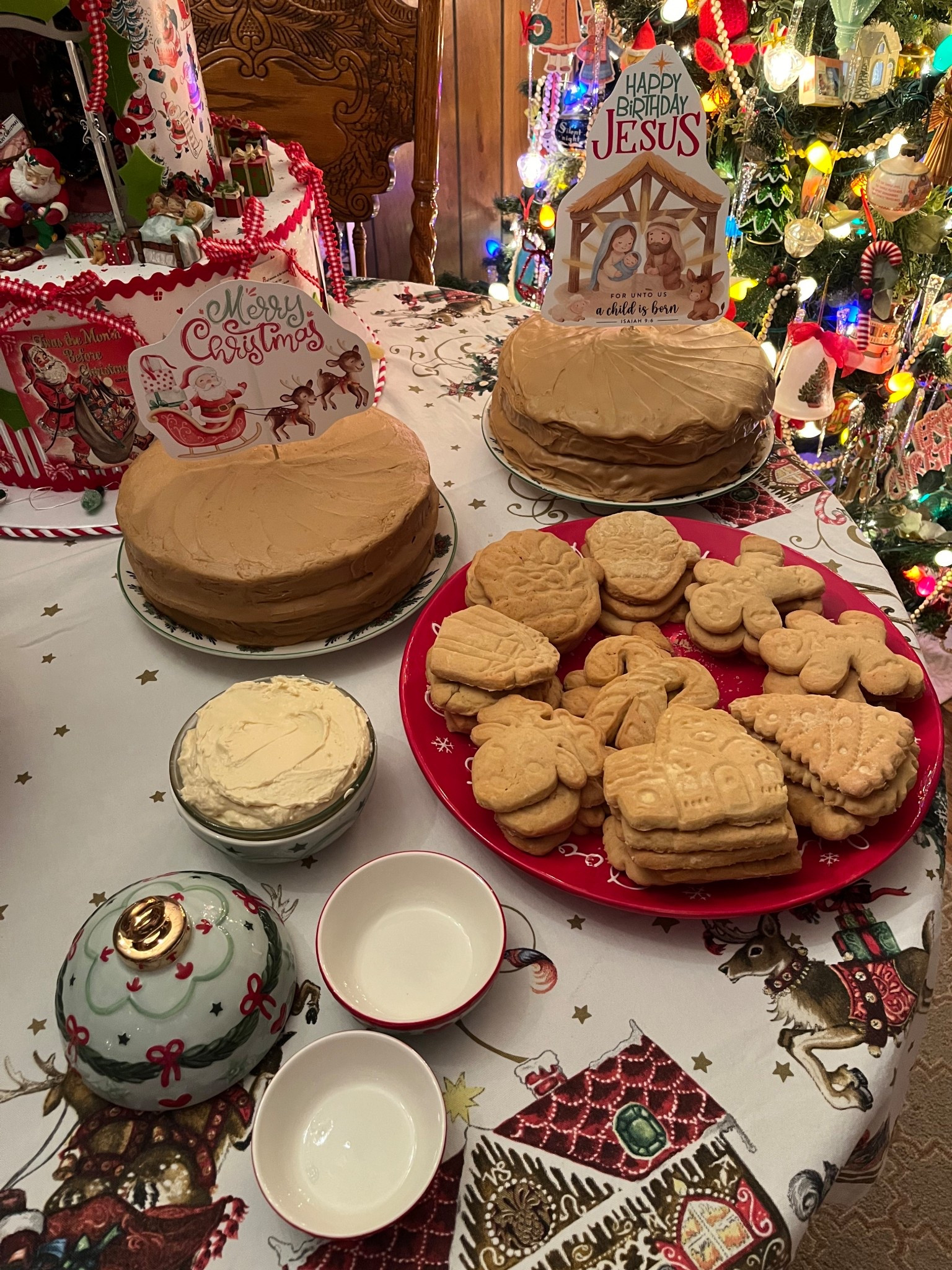 Merry Christmas Eve! Cookies are made and ready to be iced. Thank you Emily @livingwithloherts for this delicious sugar free cookie recipe. Our family loves them and Santa does too!

We always make my Ma-Ma’s Millon Dollar Pound Cake & Applesauce Raisin Cake too! One for Jesus’ Birthday.

Also, included are links for the pretty tablecloth, cookie cutters and dish set seen in the photo,

Merry Christmas everyone🎄

#LTKdayinmylife #LTKSeasonal #LTKHoliday