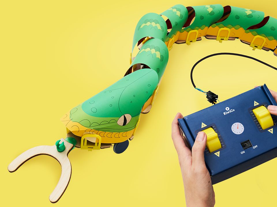 Remote-Controlled Snake Robot | KiwiCo | KiwiCo