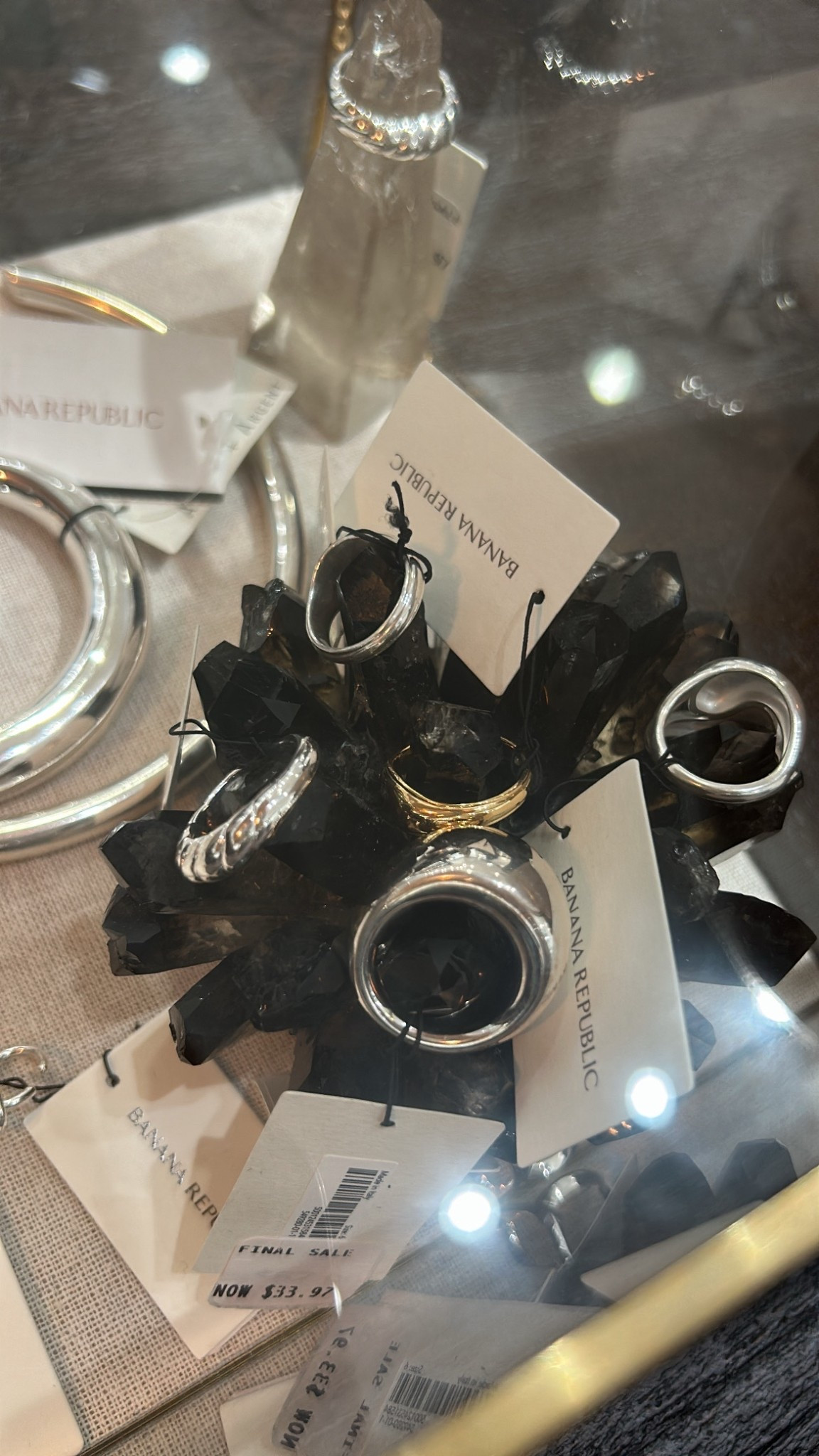 banana republic jewelry | statement rings | silver ring | gold ring | fashion jewelry | statement jewelry | accessories | holiday gift guide | gift ideas 

#LTKHoliday #LTKCyberWeek #LTKGiftGuide