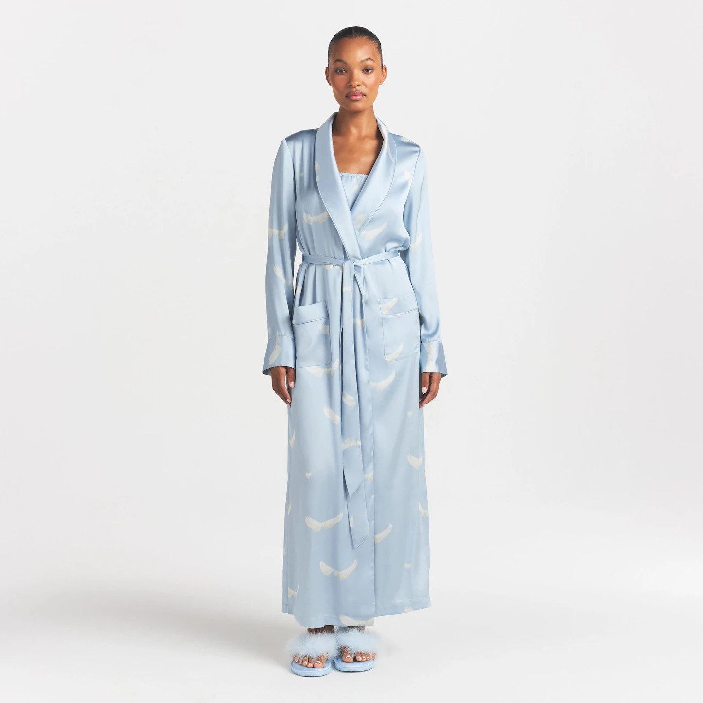 WOVEN SHINE LONG ROBE | AERO WING HEARTS PRINT | SKIMS | SKIMS (US)