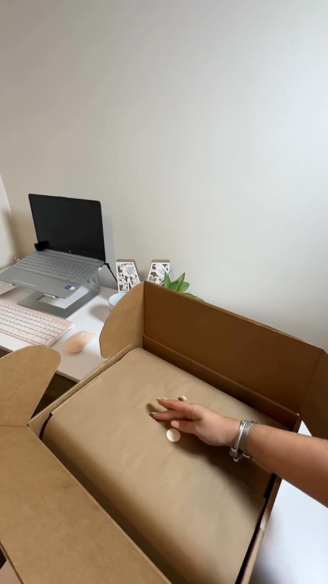 Unboxing @toryburch 💛 #unboxing #toryburch