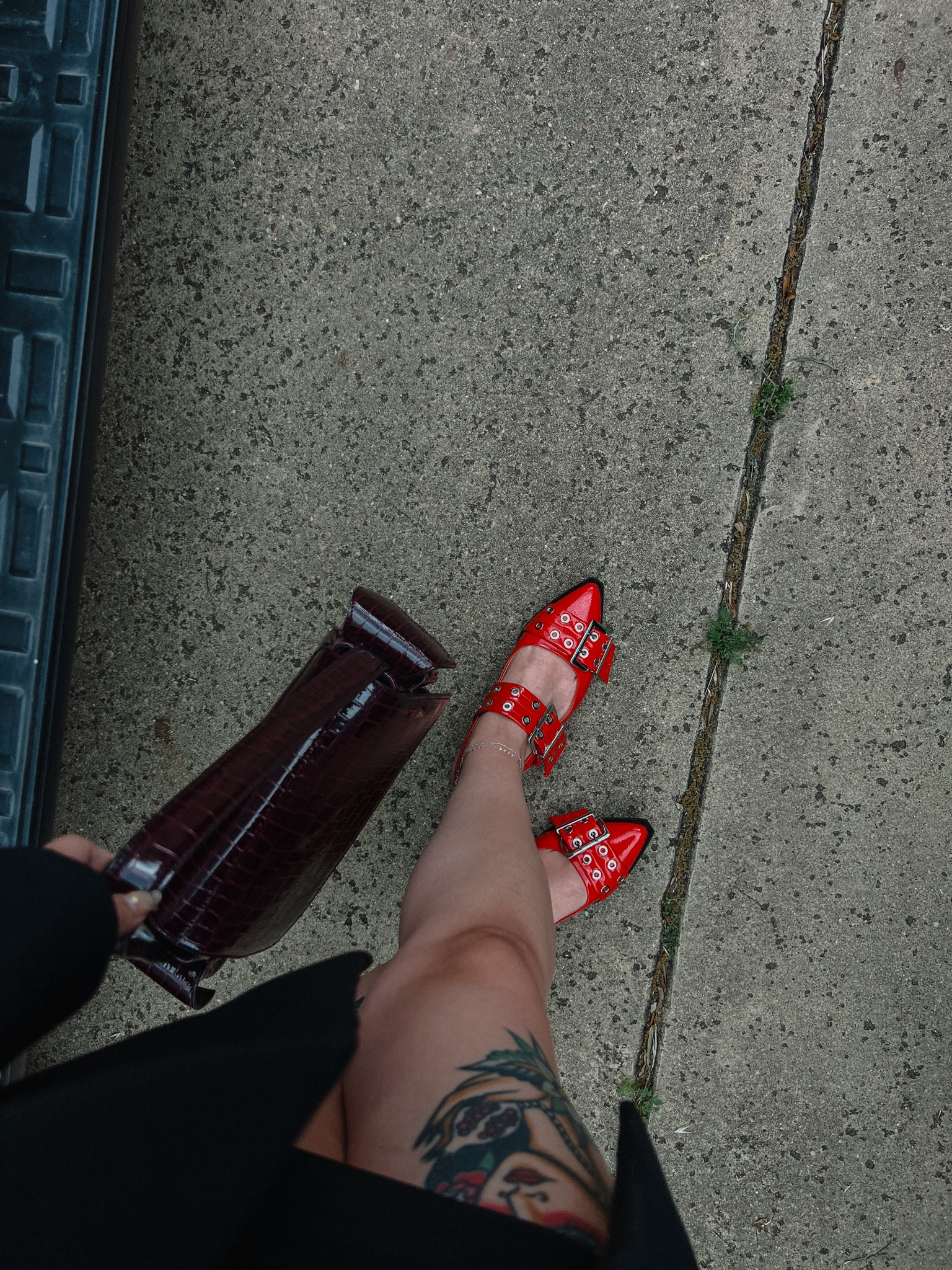 pops of red 🍒 flats, spring, summer, steve madden, designer inspired

#LTKworkwear #LTKSeasonal #LTKshoecrush