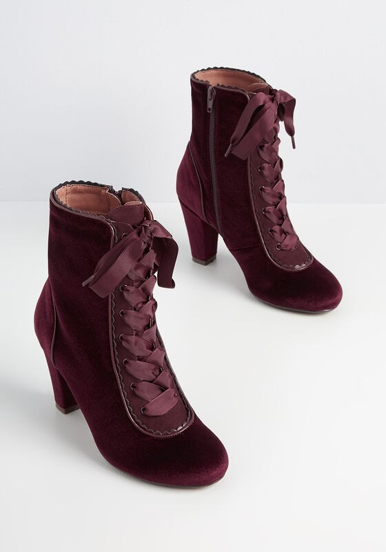 City Sidewalks Ankle Boot in 40 - Vintage Inspired by Chelsea Crew from ModCloth | Modcloth