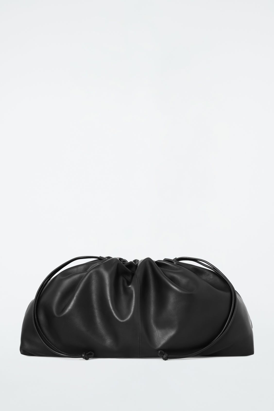 CAVATELLI OVERSIZED CLUTCH - LEATHER | COS UK