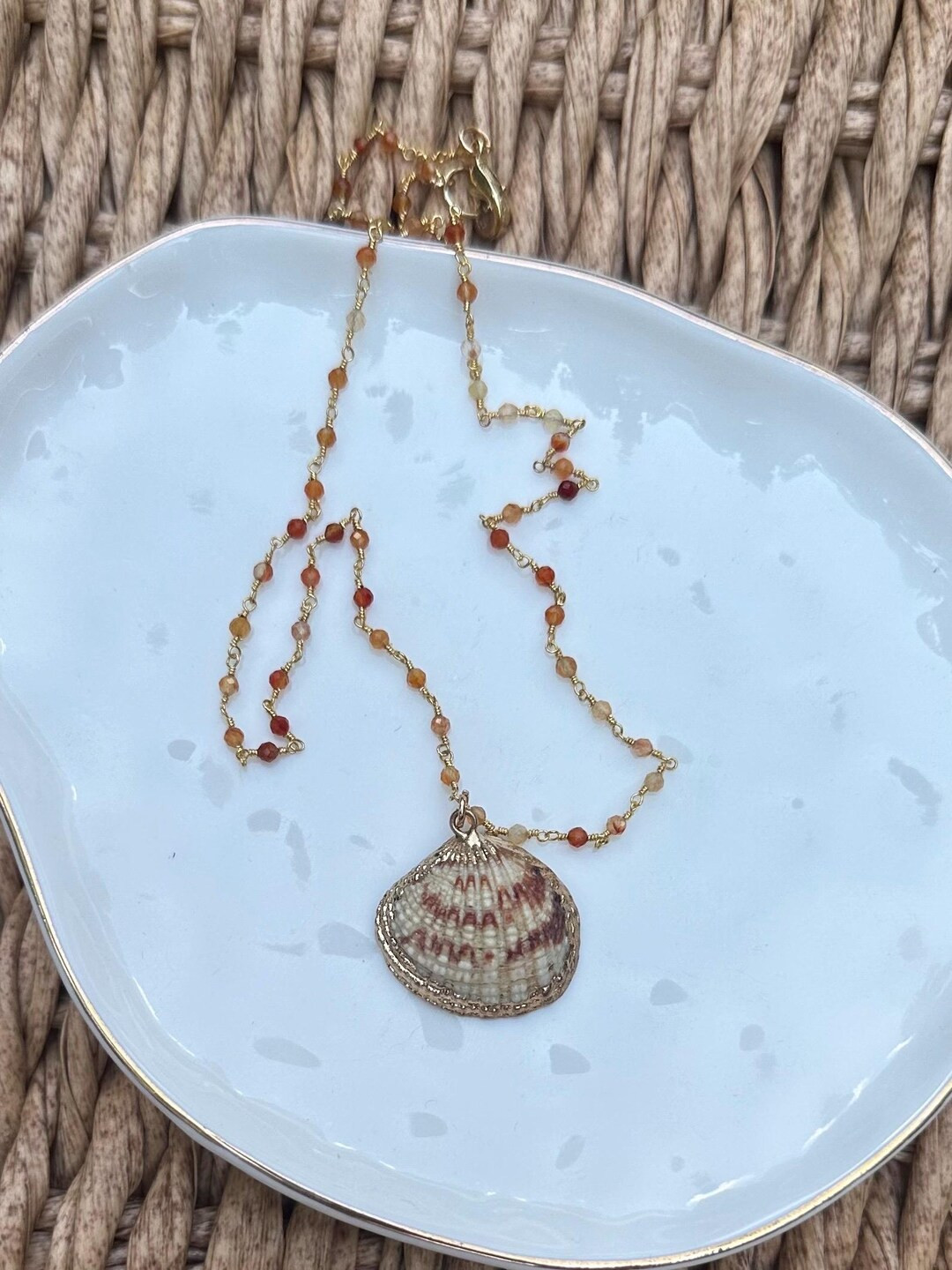 Small Cream Shell Necklace // Beachy Layering Necklace - Etsy | Etsy (US)