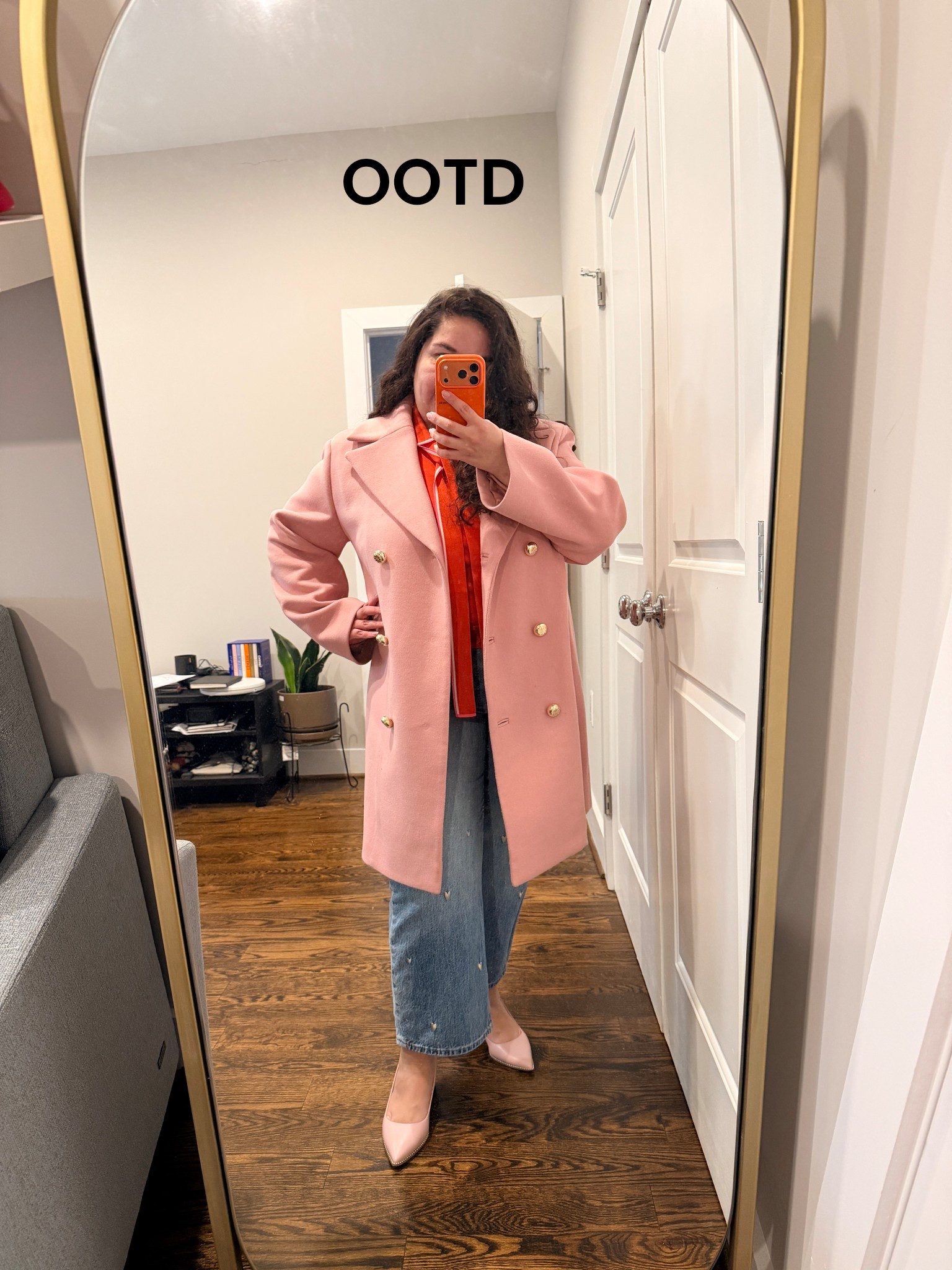 Obsessed with this look. The contrast between the orange top and the pink coat that I got in sale.

#LTKootd #LTKPetite #LTKSaleAlert