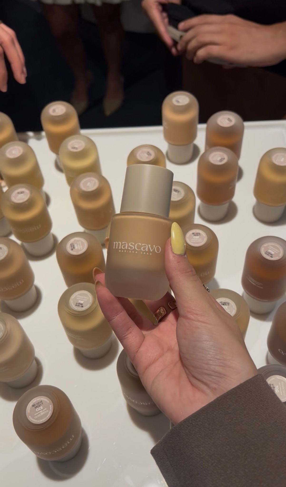 Ela mal chegou e já conquistou minha prateleira! 

Nova base de Mascavo: super confortável, fluida e natural. Minha cor: 12C 




#LTKbrasil #LTKbeleza