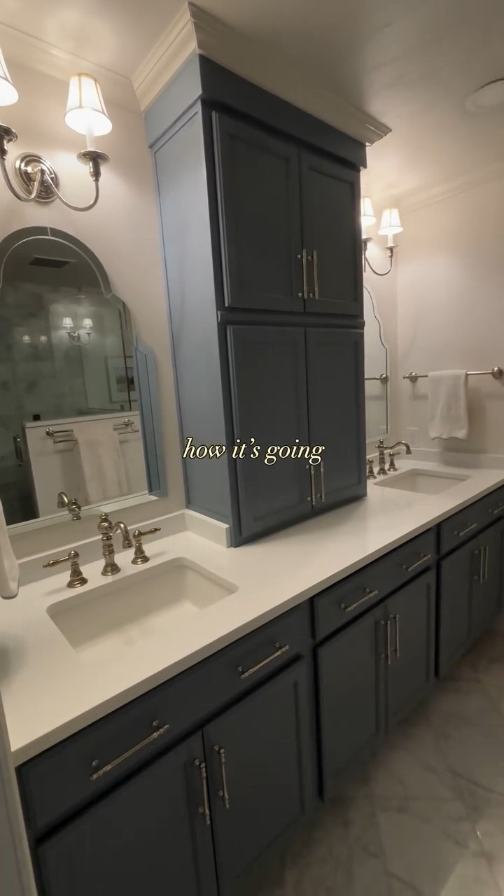 From dated to dreamy ✨ The transformation of the primary bathroom of our 1920s home. 
•
•
•
•
•
#interior #interiordesign #design #homedecor #home #architecture #decor #amykellyinteriors #homedesign #interiors #art #decoration #interiordesigner #interiordecor #luxury #interiorstyling #designer #architect #furnituredesign #vintage #house #love #fortworthdesign #fortworthinteriordesign #fortworthinteriors #fortworthdesigner #dallasinteriordesign #dallasinteriors