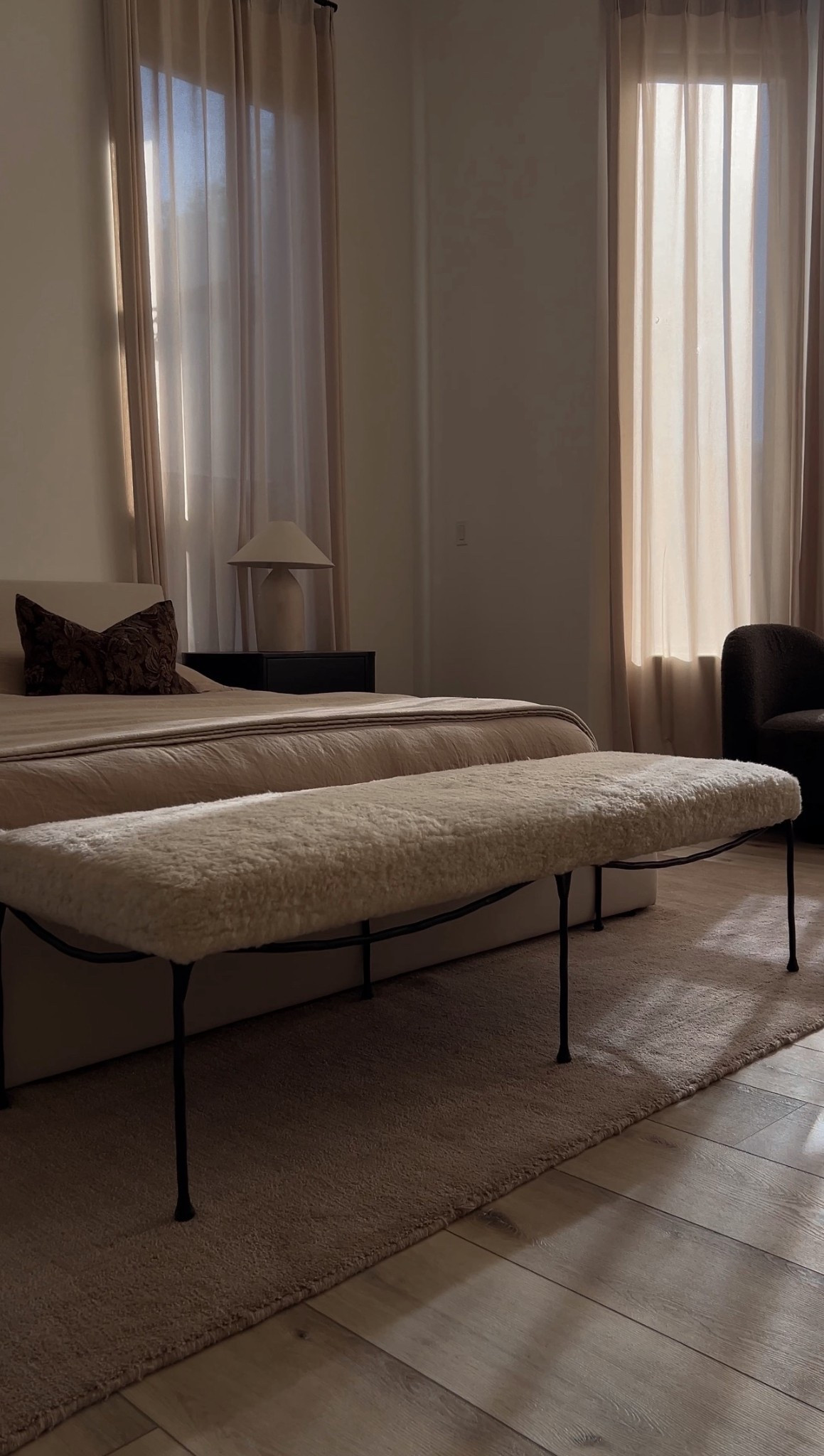 New ivory sherpa bench 😍 perfect addition to complete the bedroom! 

#LTKHome