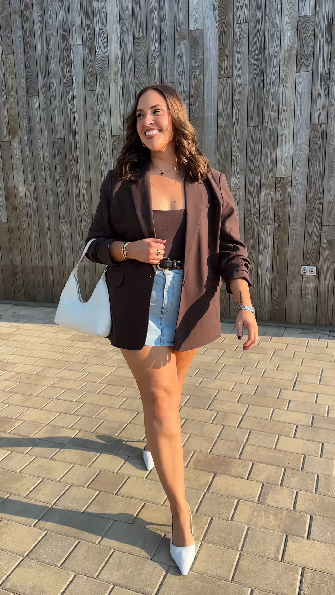 Wearing an xl bodysuit & blazer & 33 skirt 

#LTKMidsize #LTKCon