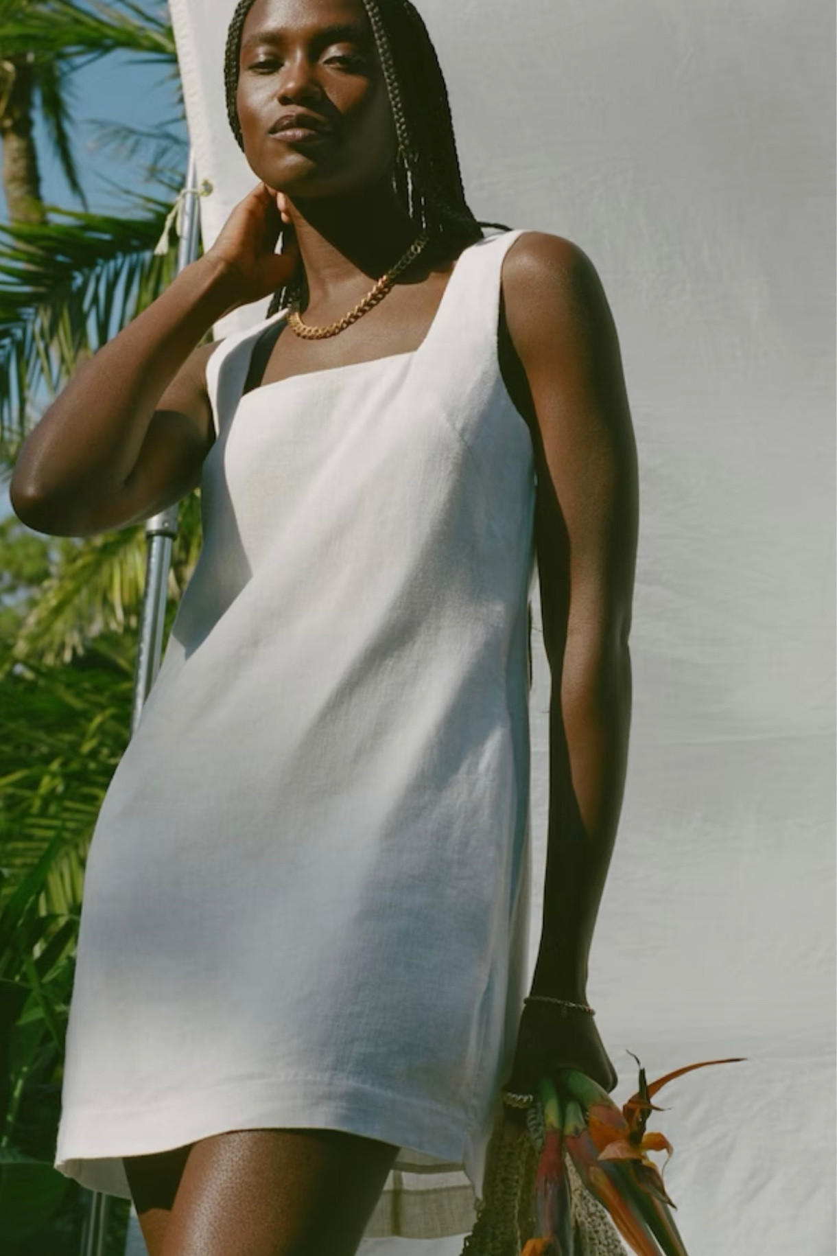 White linen dress for under $100 at Abercrombie!

Reviews say it’s short so keep that in mind. Comes in a lot of colors 

#LTKtravel #LTKunder100 #LTKSeasonal