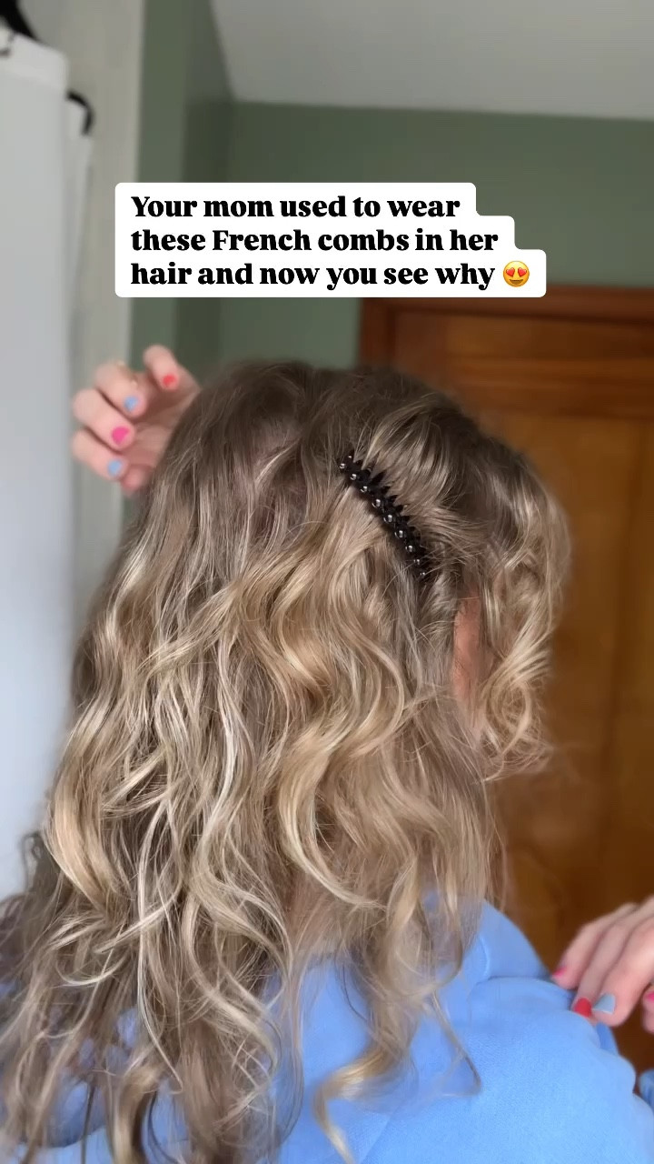 I saw a girl wearing these on IG and it reminded me of my mom and I had to get a pair for myself! My mom wore these almost every day growing up and now I see why! 

They give so much volume and are so easy to put it! 😍