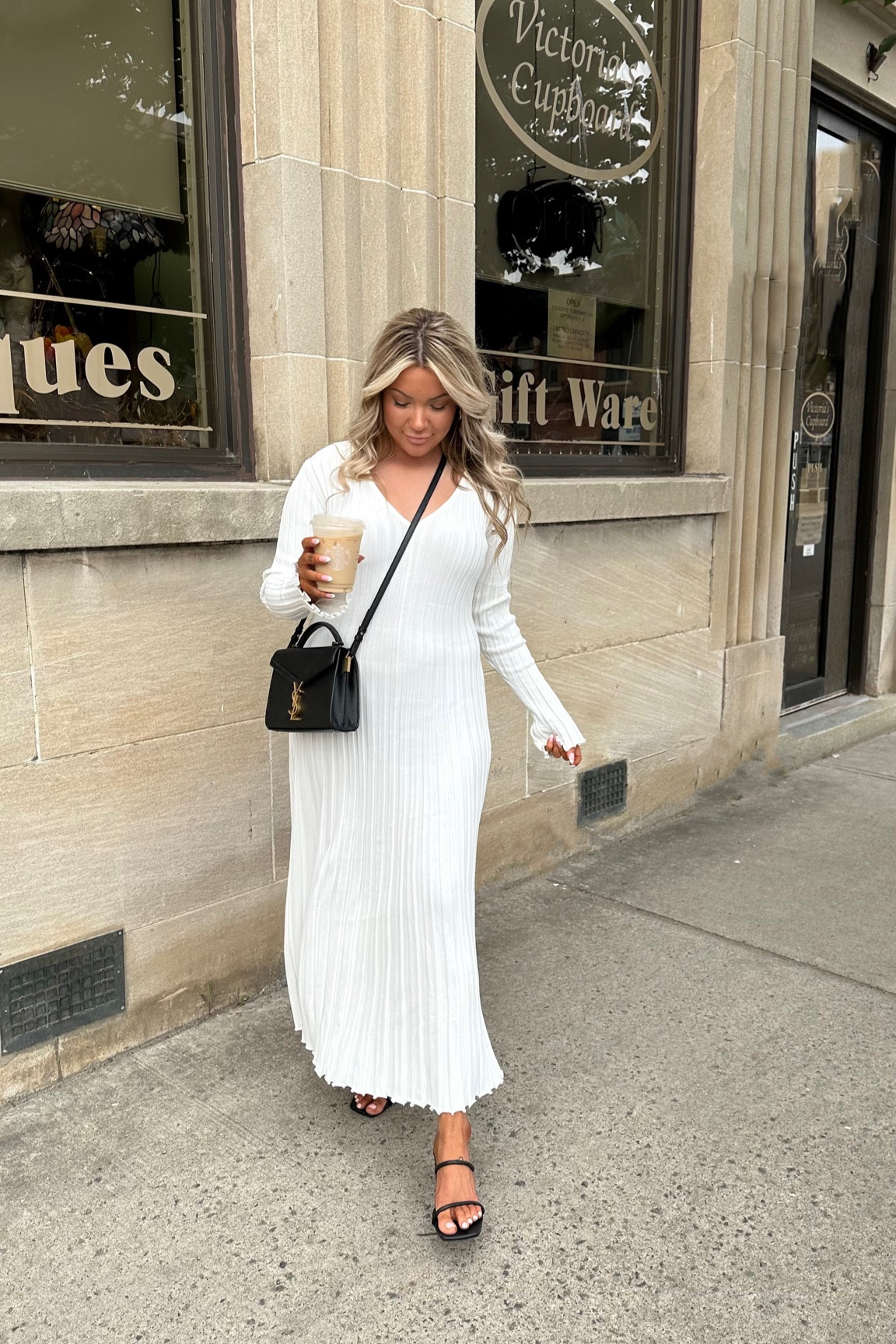 REIGN WHITE SLEEVED KNIT MIDI DRESS