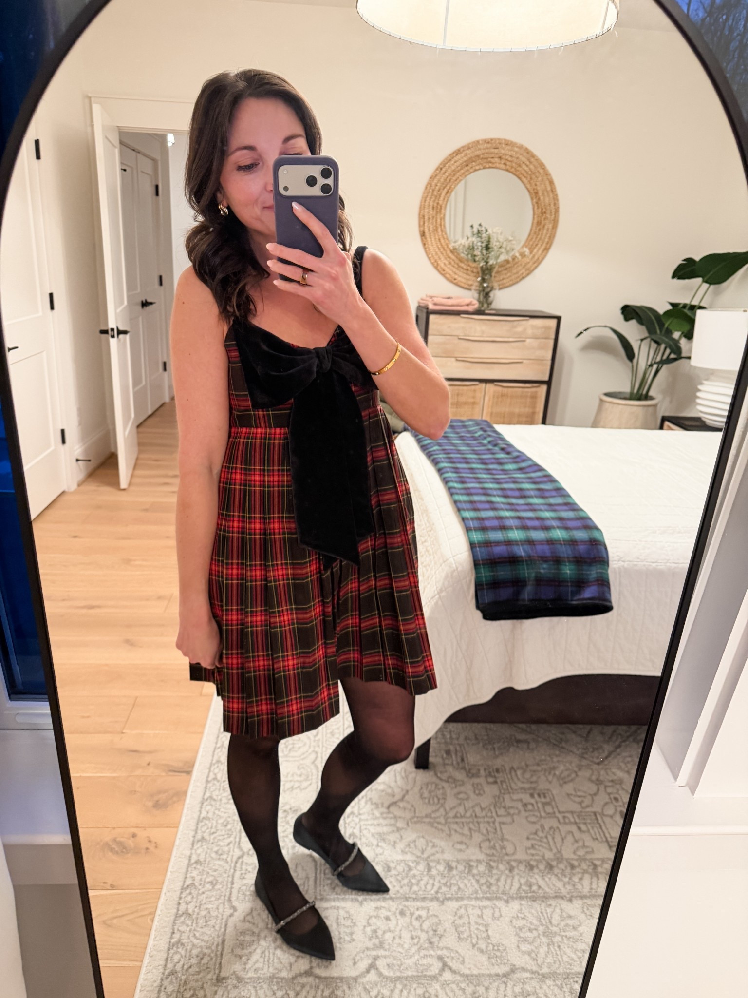 Holiday party look. Love this bow dress! 

#LTKHoliday #LTKSeasonal