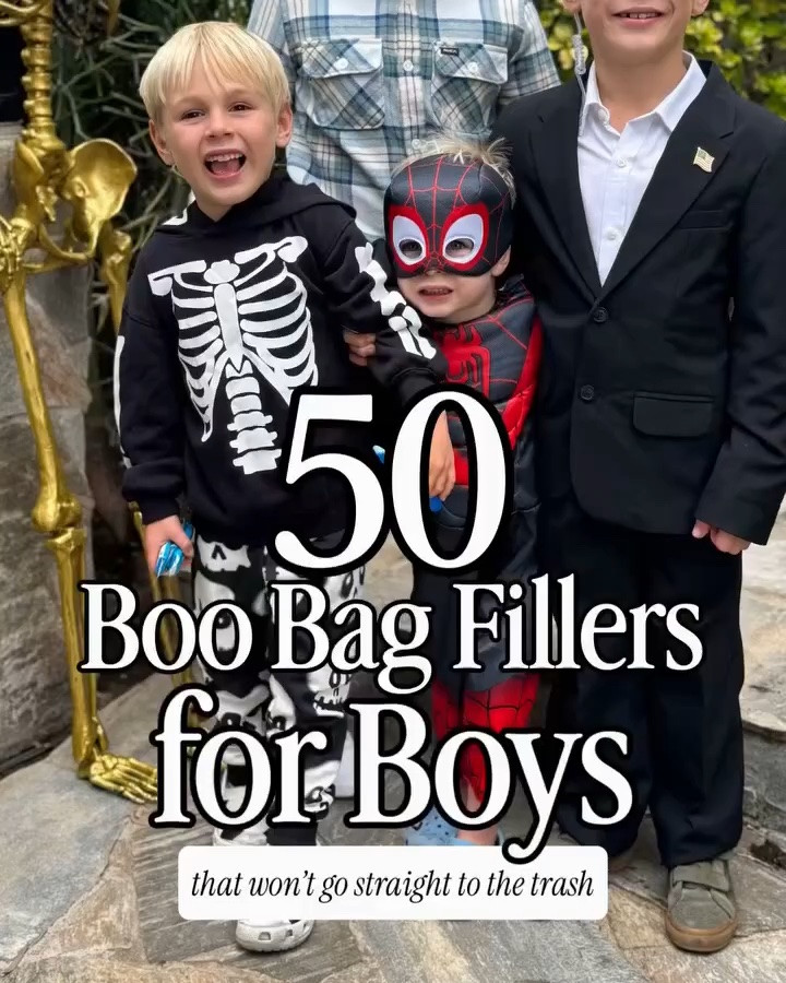 Boo bag filler ideas for boys that you won’t want to send straight to the trash.  Halloween themed toys they will actually play with.
.
#boobags #halloweentoys #halloweengifts #boymom #momofboys #kids
.
@thephantombat @officialshashibo @omyworld_ @sockerbitnyc @zuru.toys @theoffbits @plusplususa