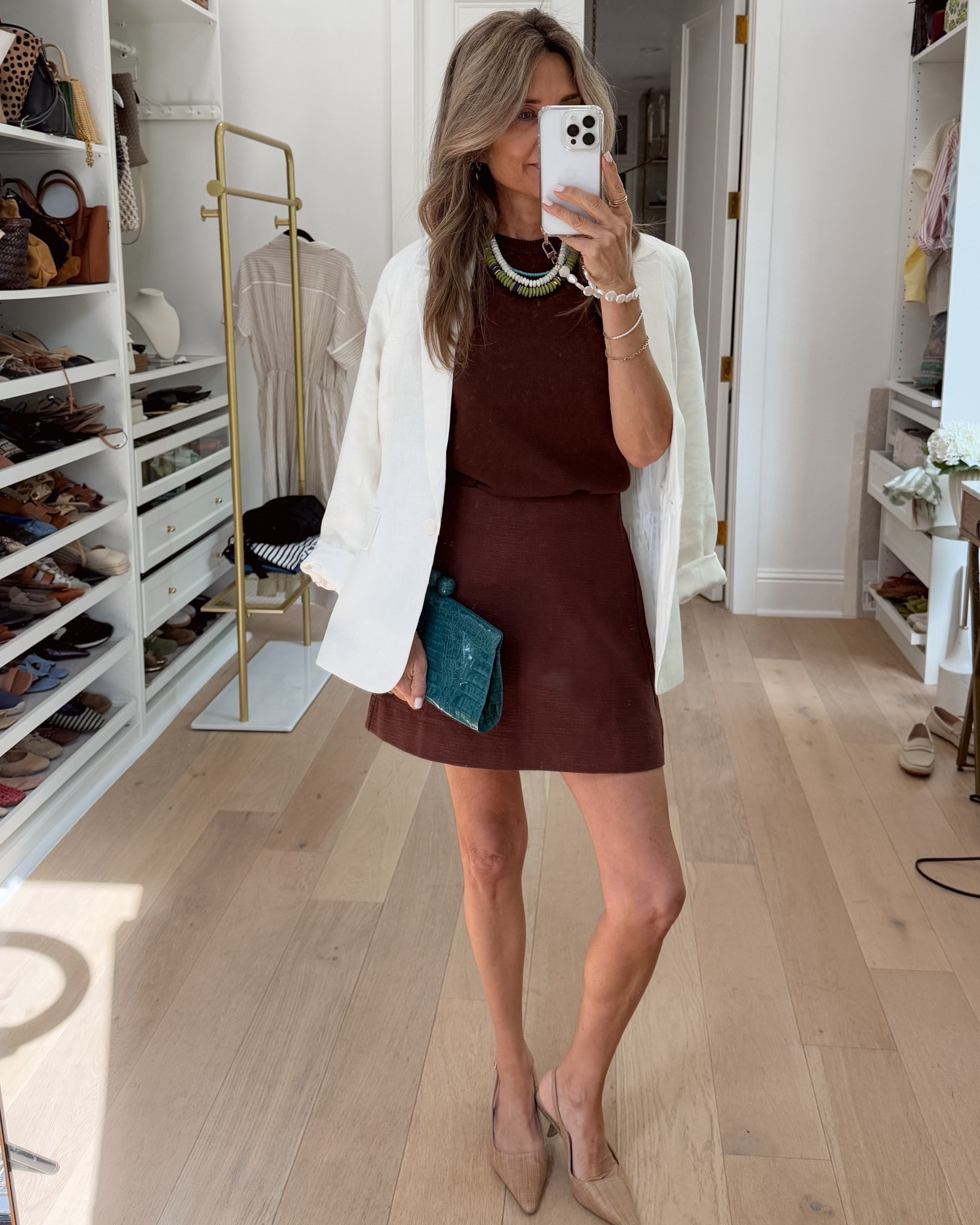 -Julia Amory skirt I size up to Small for length DISCOUNT CODE TAMMY15
-Julia Amory Tippi Top sz Small
-Alp n Rock linen blazer is gorgeous! 50% off now! Wearing XS 


#LTKParties #LTKStyleTip #LTKOver40