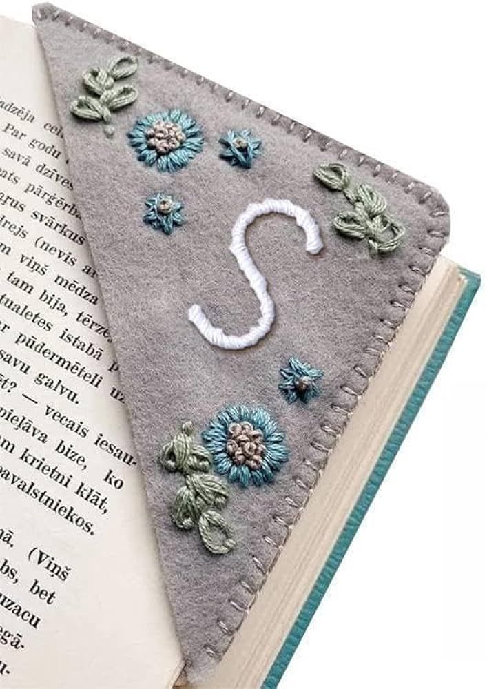 Personalized Hand Embroidered Corner Bookmark,Felt Triangle Page Stitched Handmade Bookmark,Uniqu... | Amazon (US)