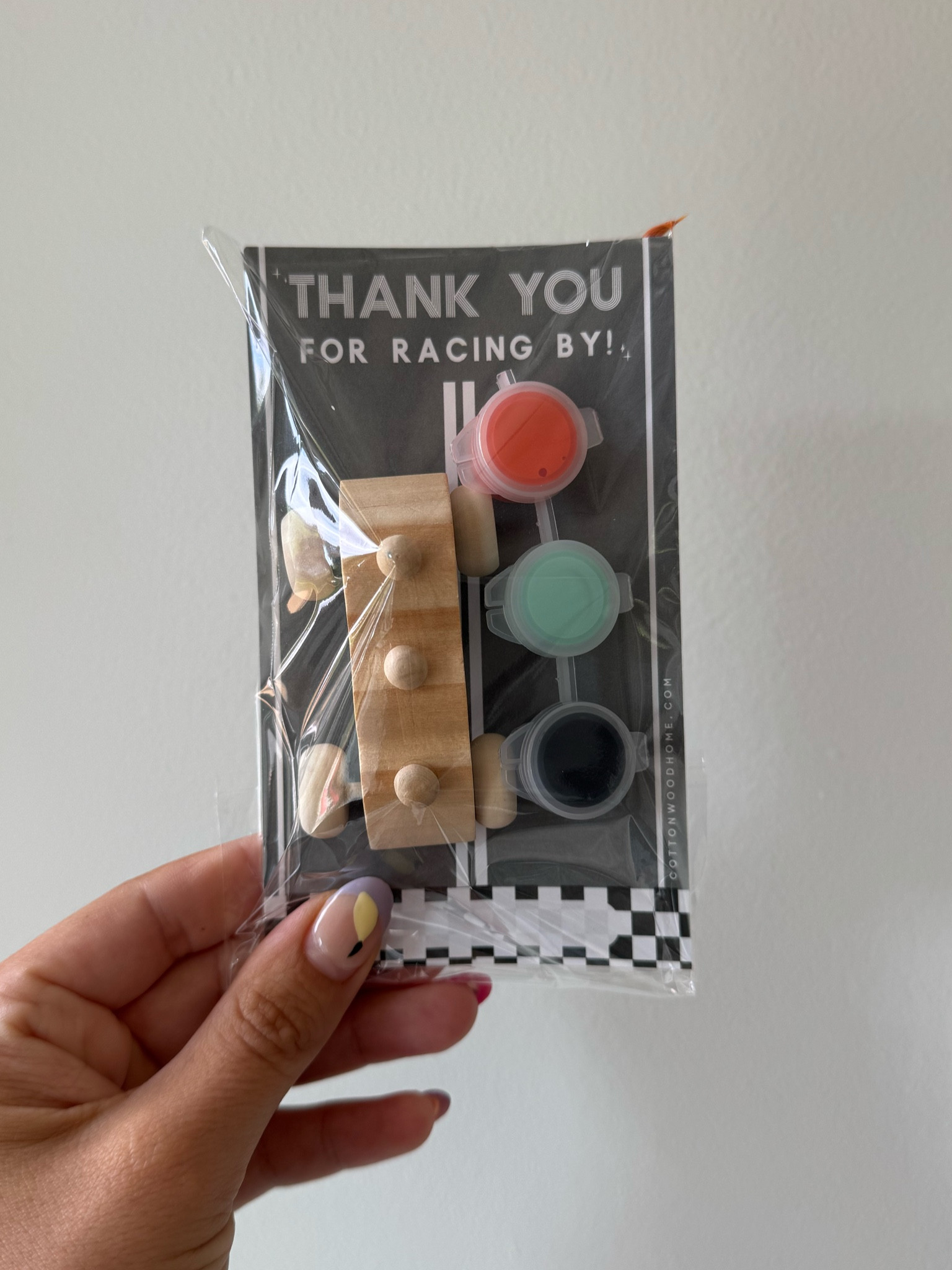 Two fast party favors

Party favors, first lap, two fast 