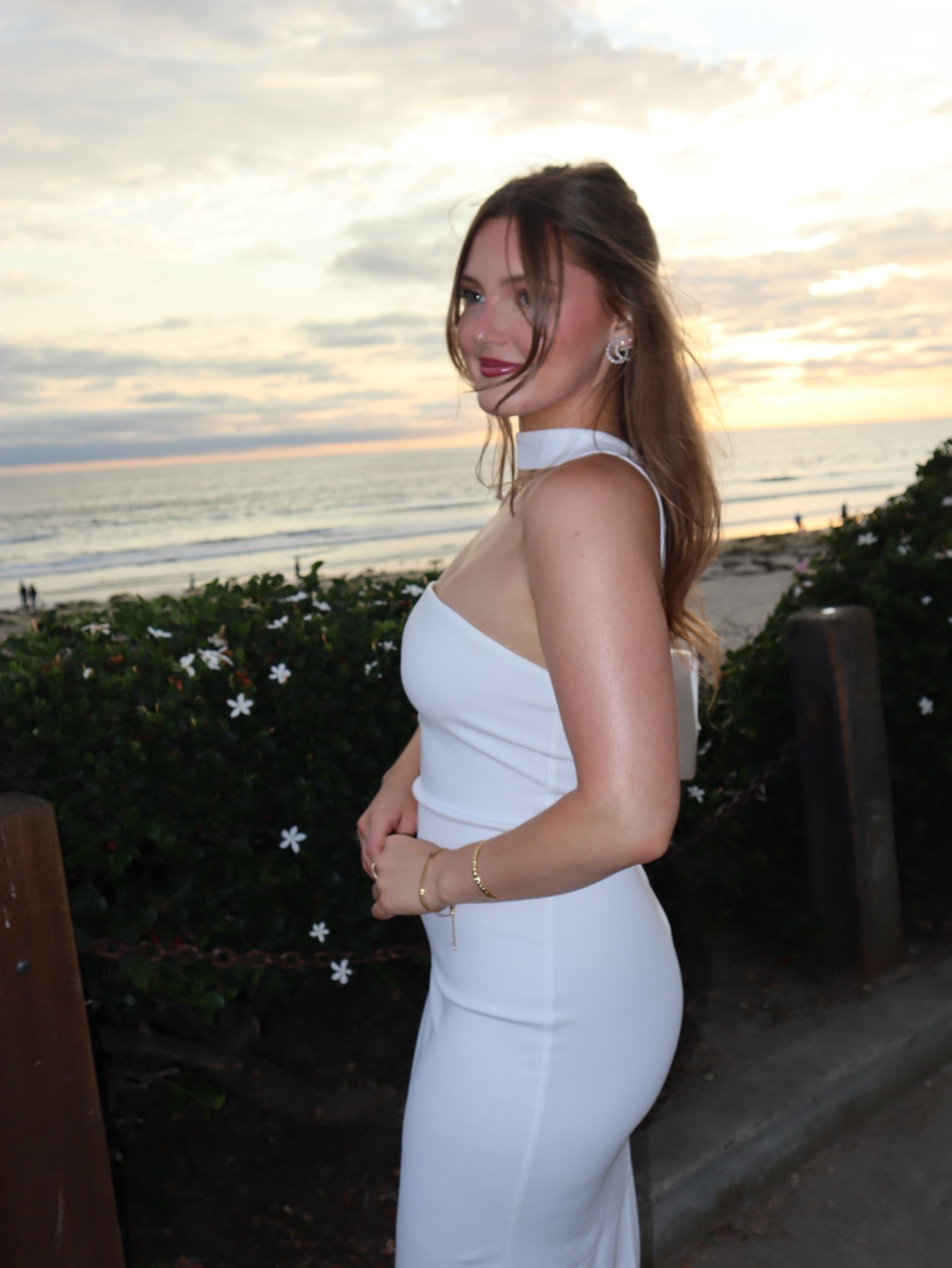 Summer night OOTD 🤍🤍