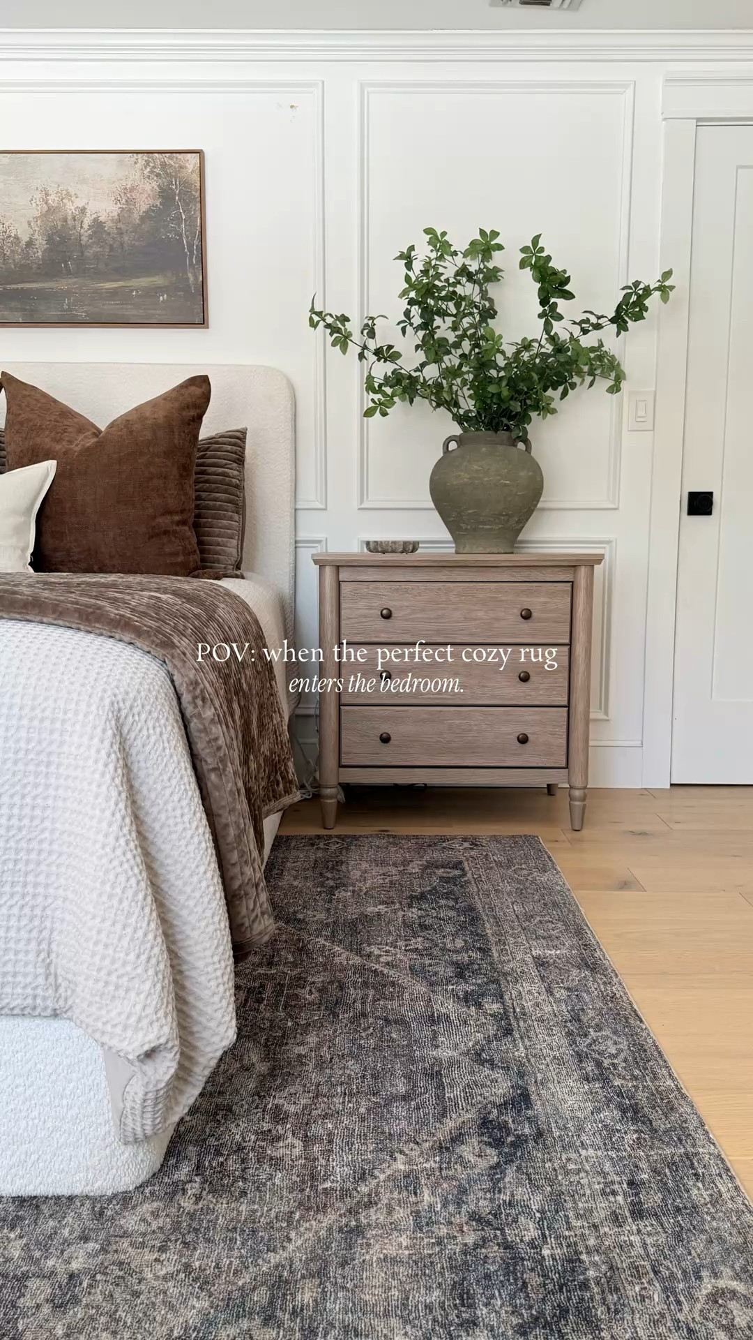 Obsessed is an understatement 🤍 My new @loloirugs x @amberinteriors area rug is a dream — featuring the innovative CloudPile™ technology that’s unbelievably soft, easy to clean, and dries quickly. It’s currently on sale too (yes, please 🙌).

Shown: Spice/Lagoon

#loloirugs #amberlewisxloloi #theloloilook #arearug #bedroom
