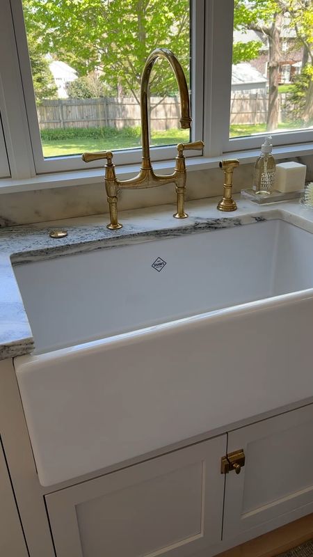 Our shaker front modern farmhouse sink and unlacquered brass arch faucet are two of my favorite features in our kitchen. I also get the most questions about them so they are linked here!
Follow @pennyandpearldesign for more home style and interior design ✨



#LTKFind #LTKhome #LTKstyletip