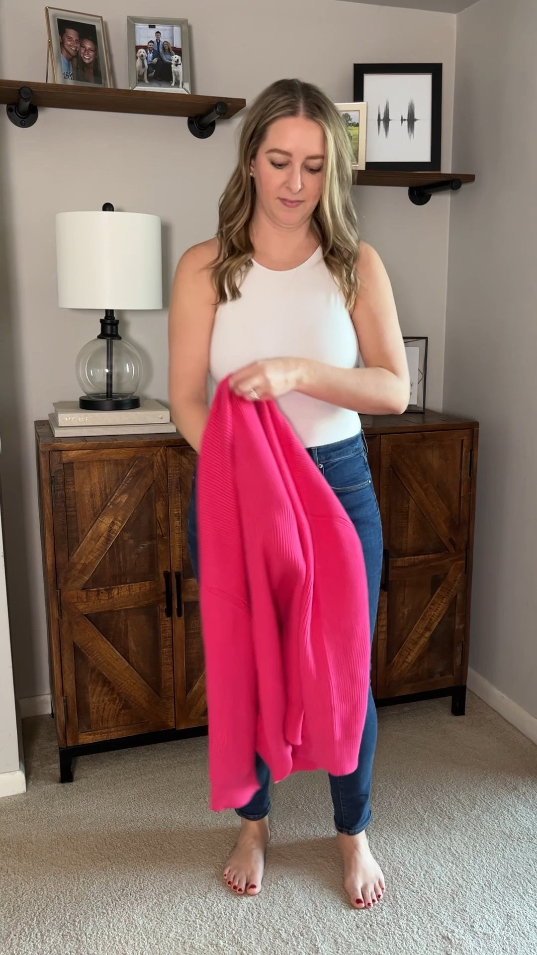 Valentine’s Day outfit // casual outfit // jeans // teacher outfit // office outfit // office wear // winter outfits // maternity 