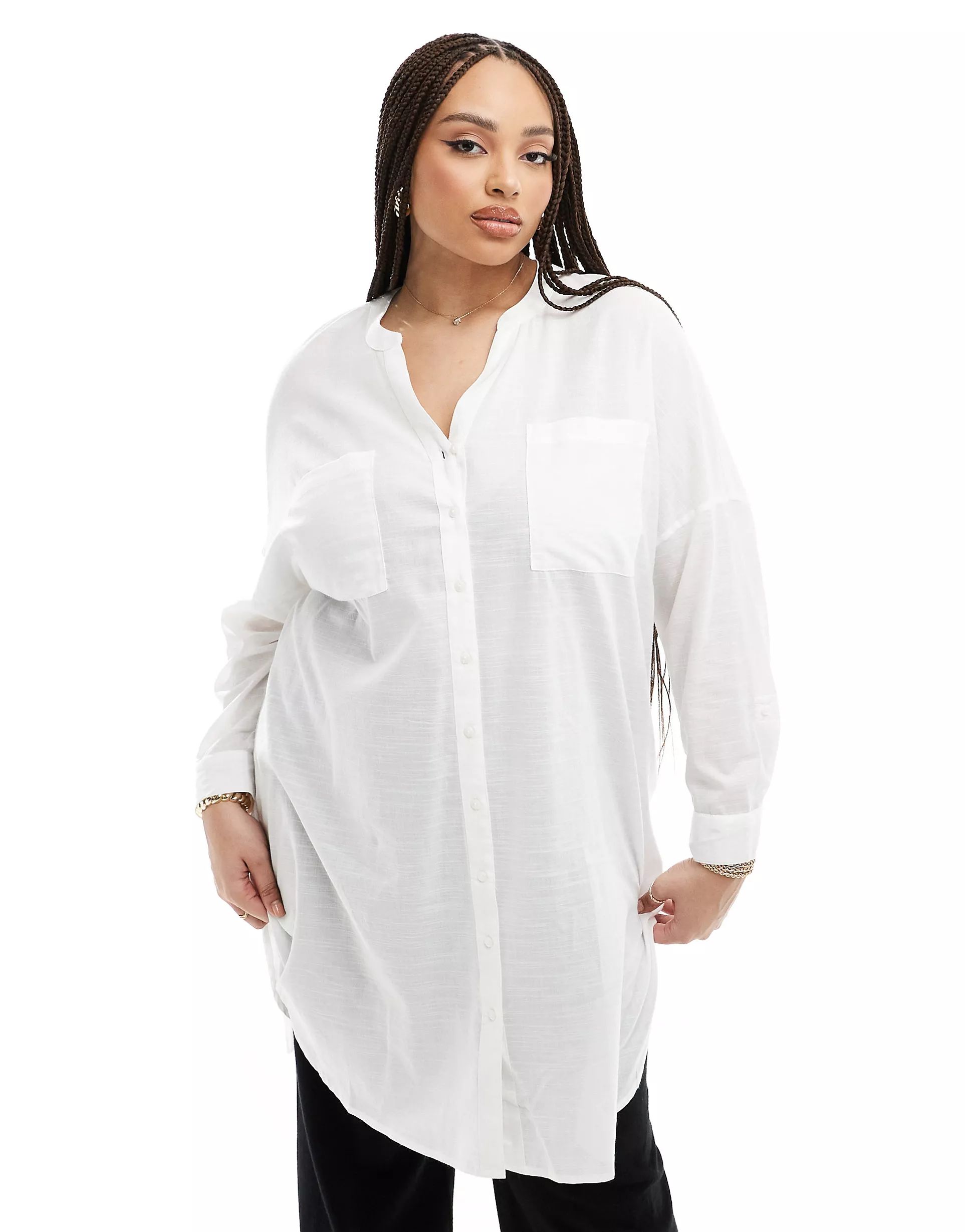 ONLY Curve – Oversize-Hemdbluse in Weiß mit V-Ausschnitt | ASOS (Global)