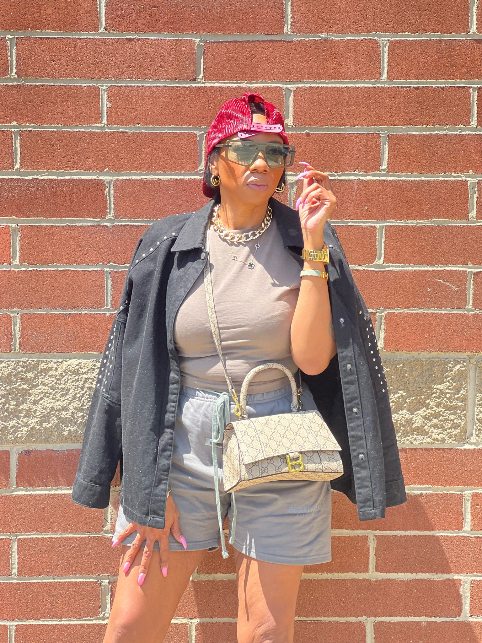 I love mixing high/low items and providing style inspo with a basic look with elements that are luxurious 

#LTKstyletip