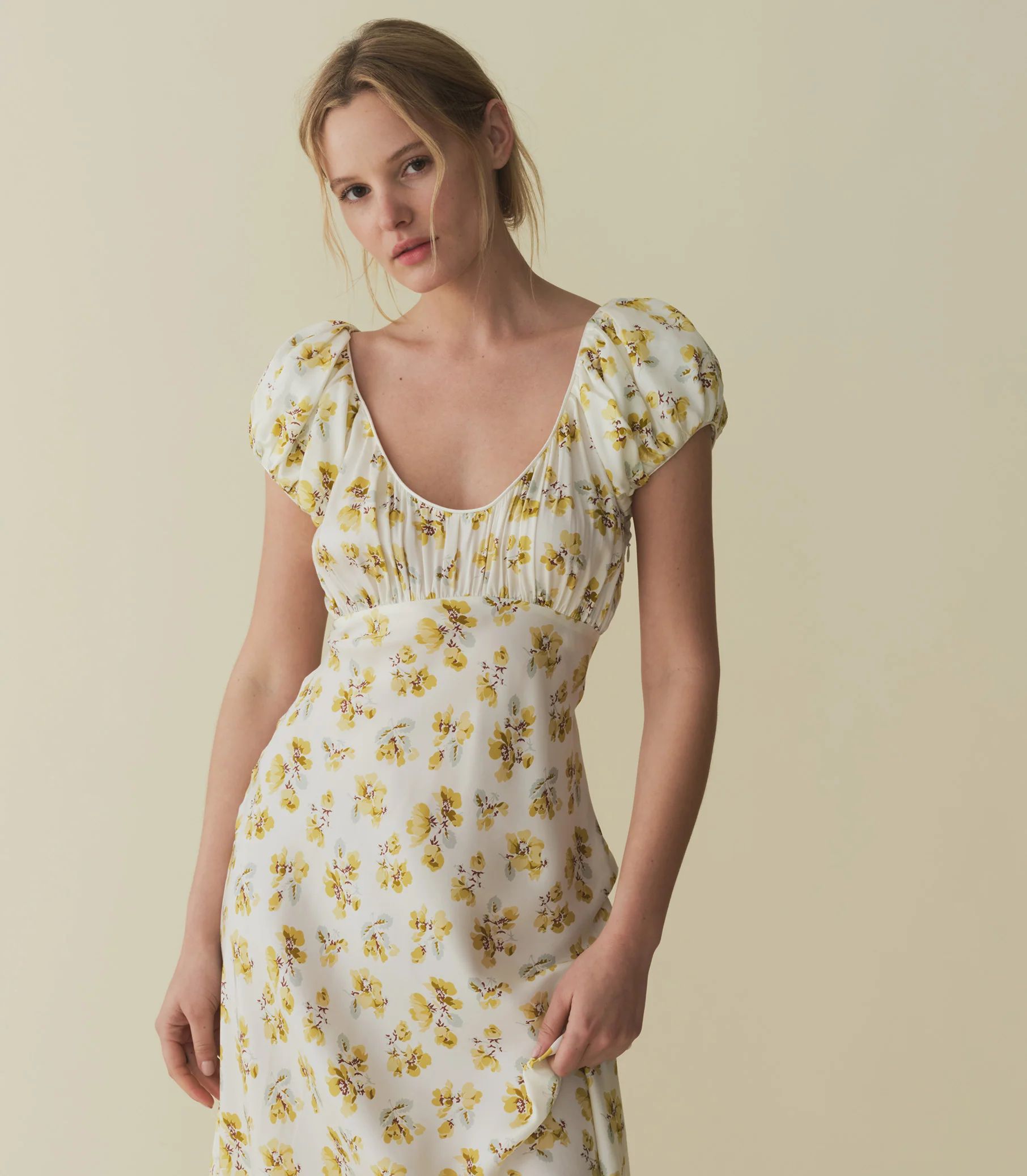 Florencia Dress - Gold Frolicking Floral| DÔEN | DOEN