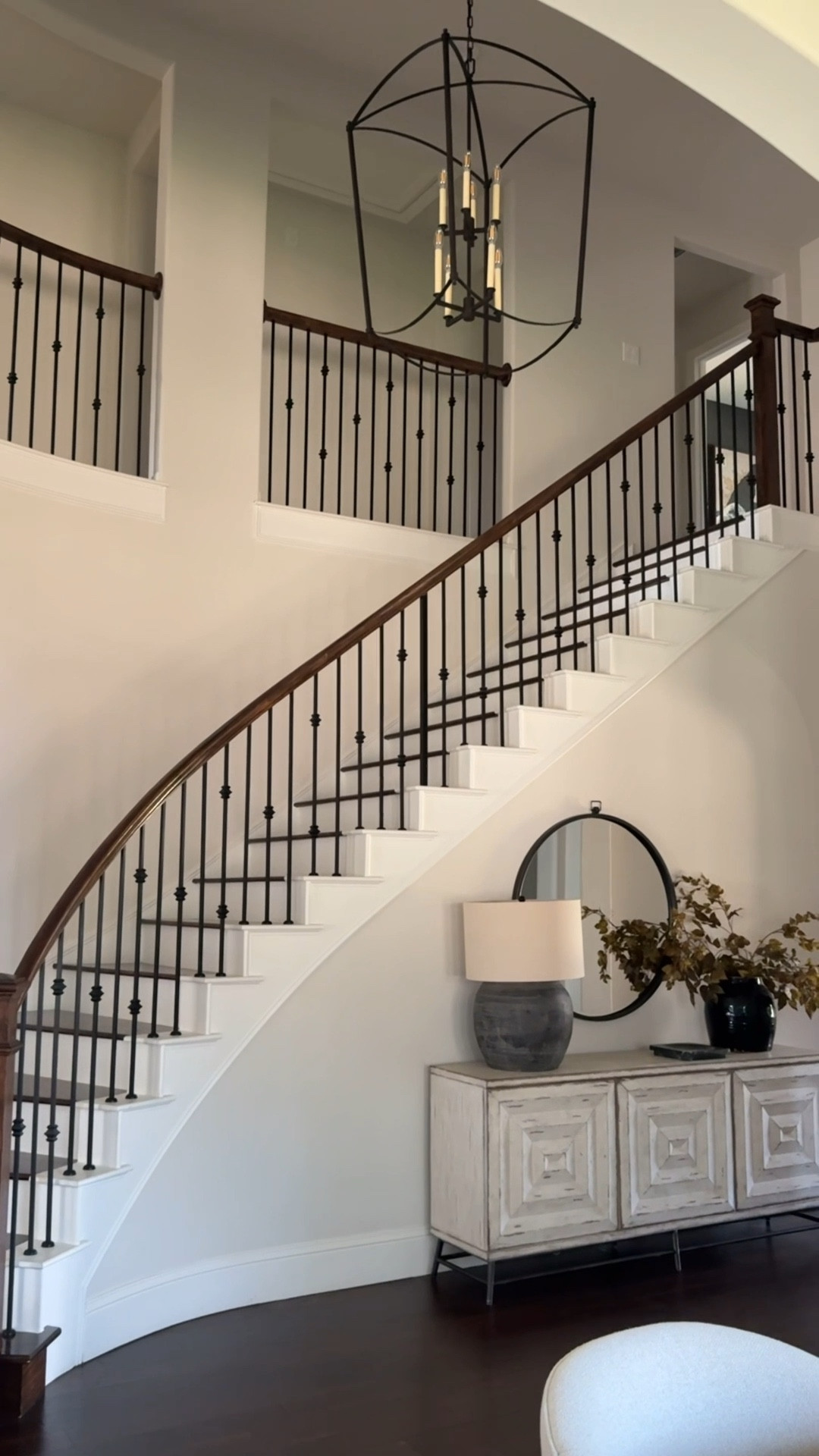 Extra large lantern pendant for our entry foyer. It fills the two story space beautifully and is a great price for such a large light fixture.



#LTKHome