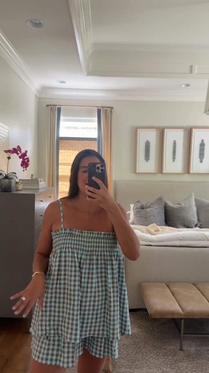Couldn’t help but be obsessed with this set

got a large for my bump but could stay true to size!

gingham set, gingham sets, bump friendly clothing, pjs, sleepwear, homewear, comfy outfits, Grace White

#LTKgrwm #LTKootd #LTKBump