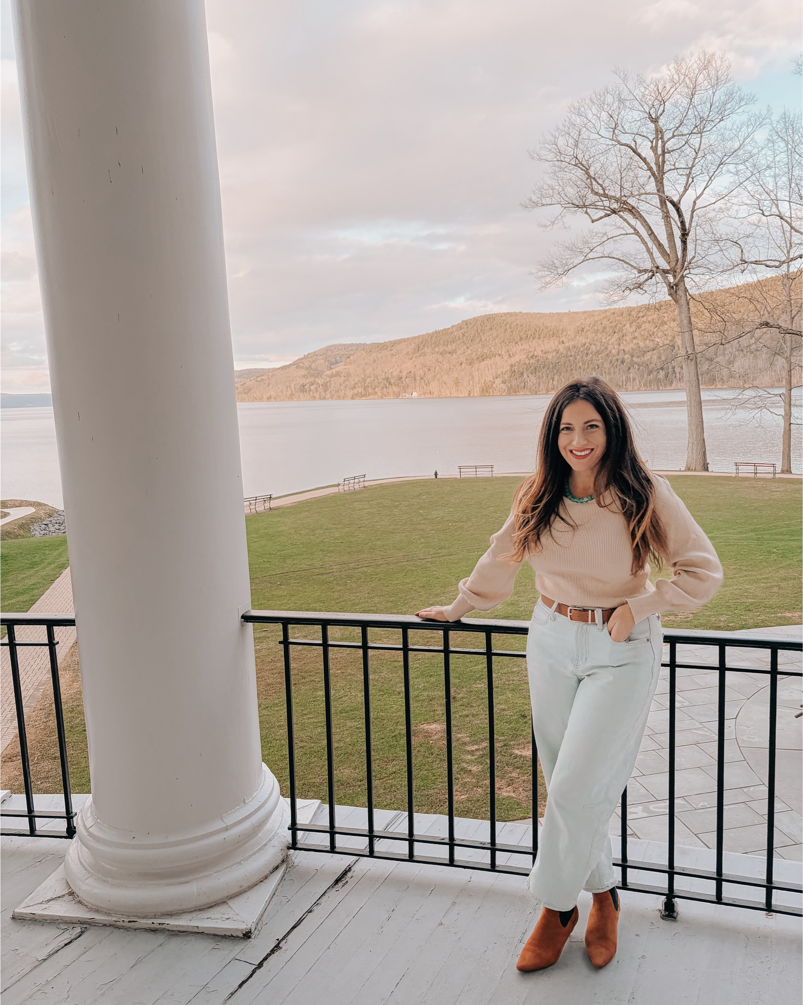 Lakeside Lindsay. 

#LTKOver40 #LTKdayinmylife #LTKootd