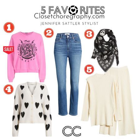 Comment Links to shop.

See more in Saturdays stories 

#heartcardigan
#largescarf
#paigejeans
#straightlegjeans
#graphictee
#knitset
#MOTHER
#alexandermcqueenscarf