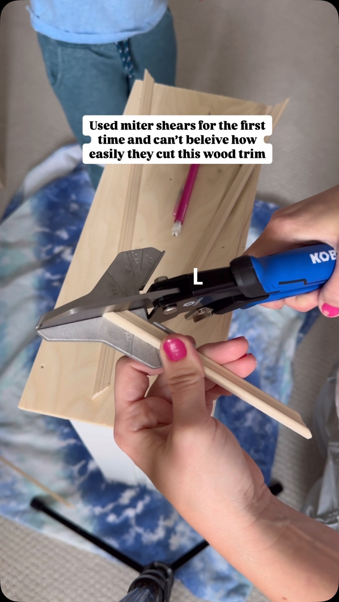 We don’t have a shed or garage so anytime I need my miter saw I have to lug it up from the basement 🥲 it’s awkward and heavy and I hate carrying it up. So I bought these miter shears for smaller trim and it worked SO well 🙌🏼 so easy to use!!! 

#mitershears #diyproject
