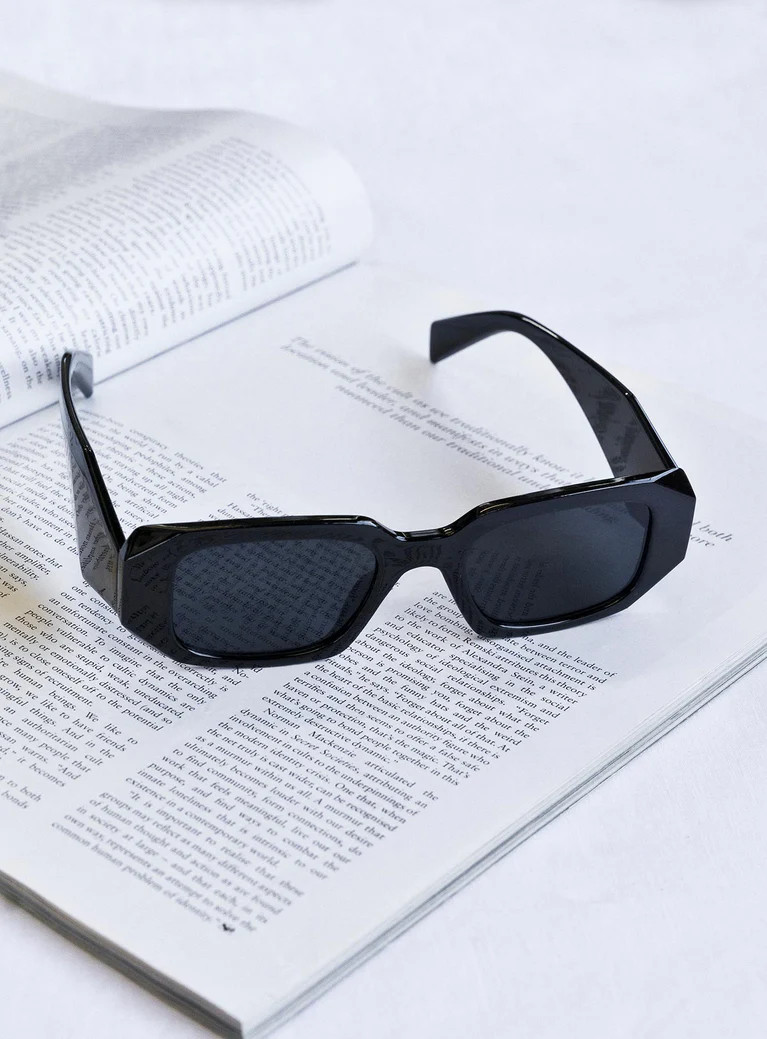 Summerside Sunglasses Black | Princess Polly US