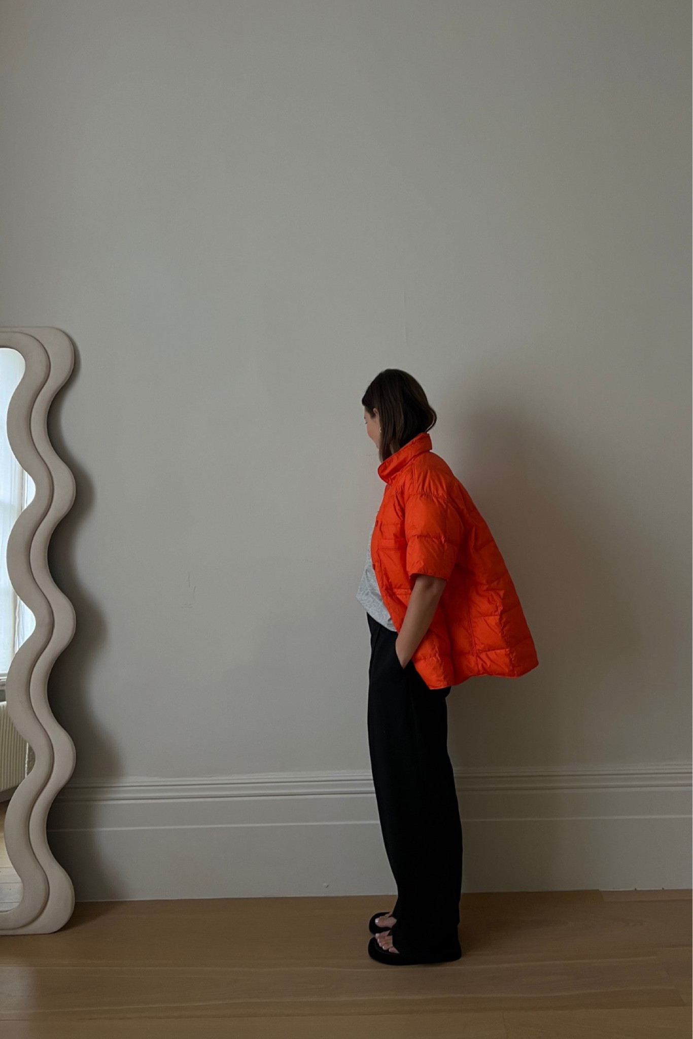 🧡

A fluro accent and some mid-tog duvet warmth for this September cold snap. Love this boxy IENKI IENKA jacket, which was a sale purchase from earlier on this year - I’ve managed to find the last one standing on eBay (hurry!) and also sourced you some similar light-weight, neon-hued  alternatives.

Grey tee; ARKET 
Sandals; THE ROW 


Duvet jacket, Quilted jacket, transeason jacket, Puffer Jacket, Short-sleeved puffer jacket, AW23, Neon accents, Florescent accents, Colour pop.   

#LTKU #LTKSeasonal #LTKeurope