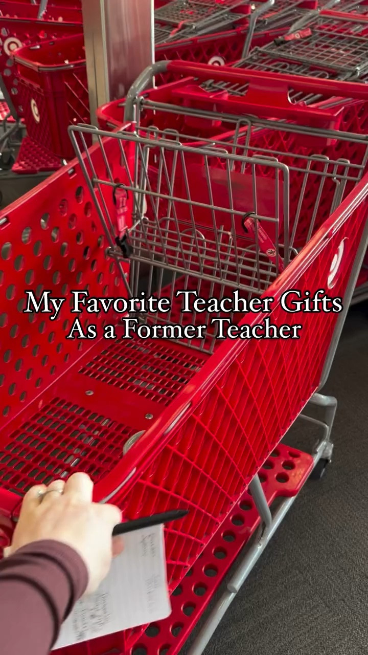 The difference between the perfect teacher gift vs a generic teacher gift- getting to know their favorite things. 

I saw a post with these coffee cartons and I thought it was so cute to bring the teachers their favorite pick me ups; snacks, drink, flowers, & a gift card to their favorite store or restaurant. 

If I had time, I would have put the flowers together at home and trimmed them so they fit nicely in the drink holder, but we were working against the weather here. 

#giftideas #teachergift #teachergiftideas  #giftsforfriends #giftsforteachers #personalisedgifts #teacherappreciationweek #teacherappreciation
