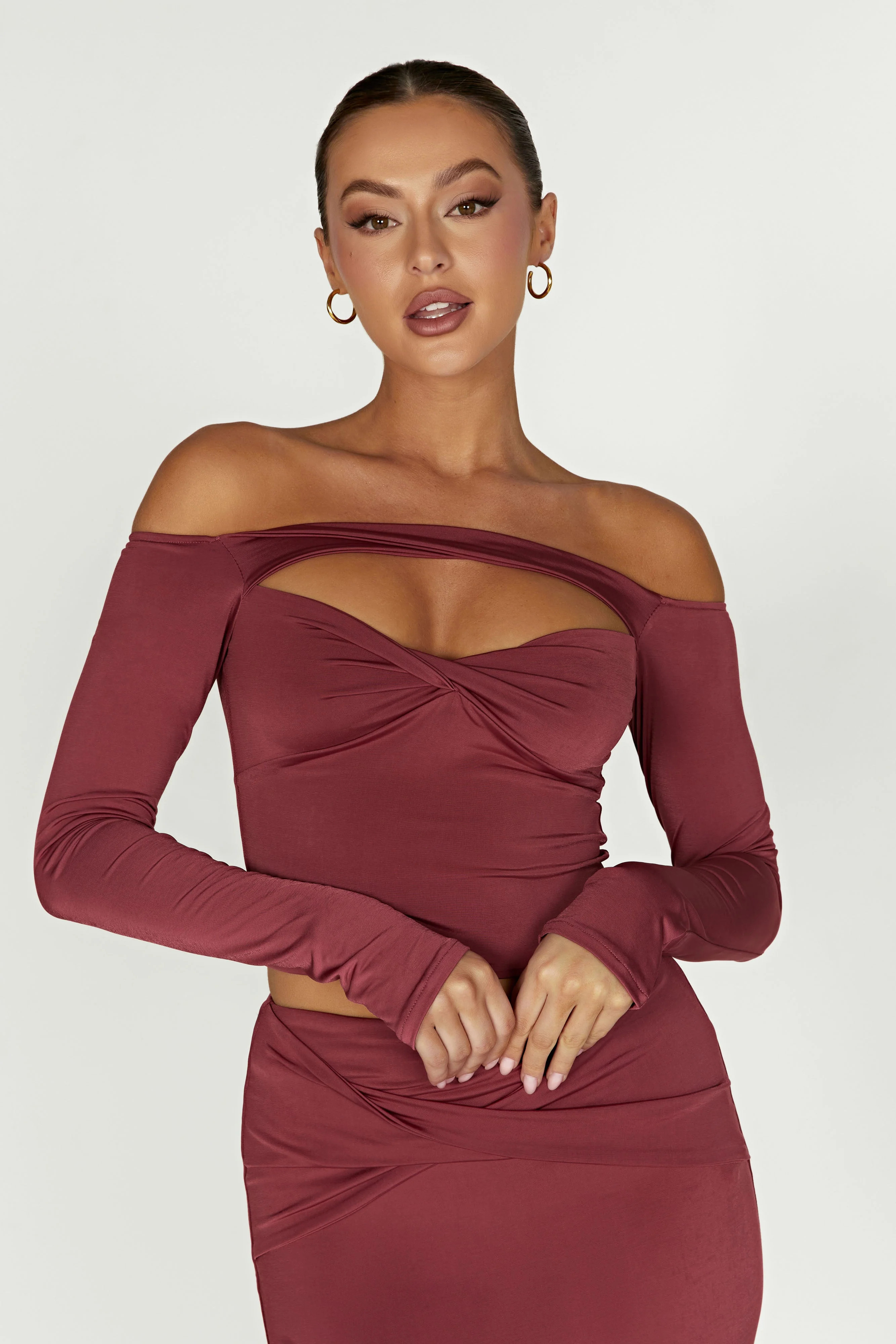 Ceri Off Shoulder Long Sleeve Top - Wine | MESHKI US
