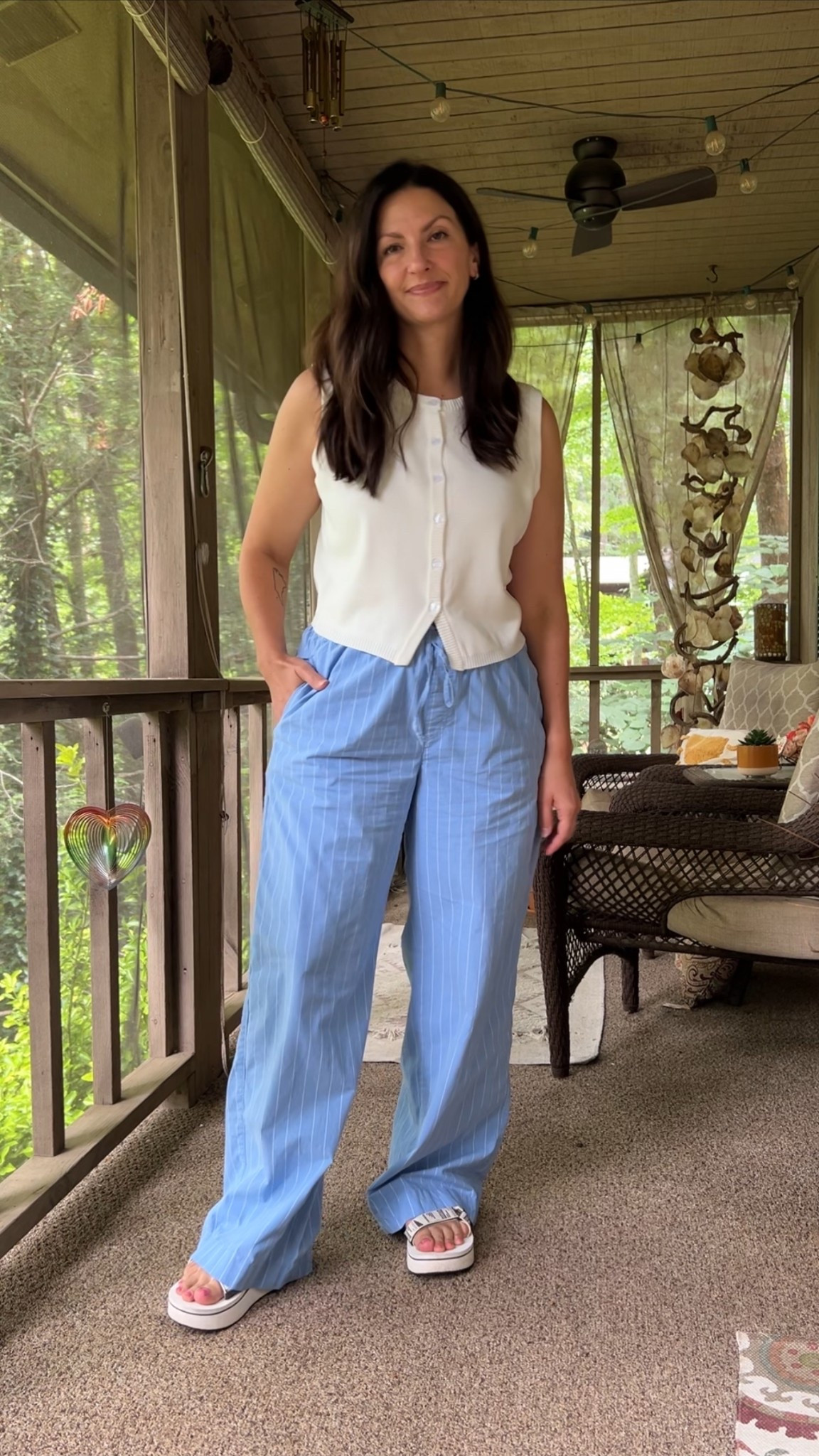 Haven’t met a wide leg pant I didn’t love! At least not yet!

#LTKShoeCrush #LTKOver40 #LTKMidsize