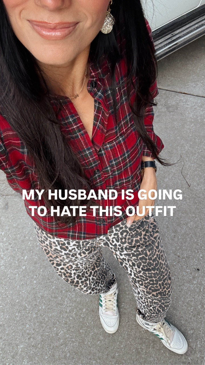 and we’re back! Pattern mix today that can’t help but make the girls smile. I’ll link similar items in LTk.