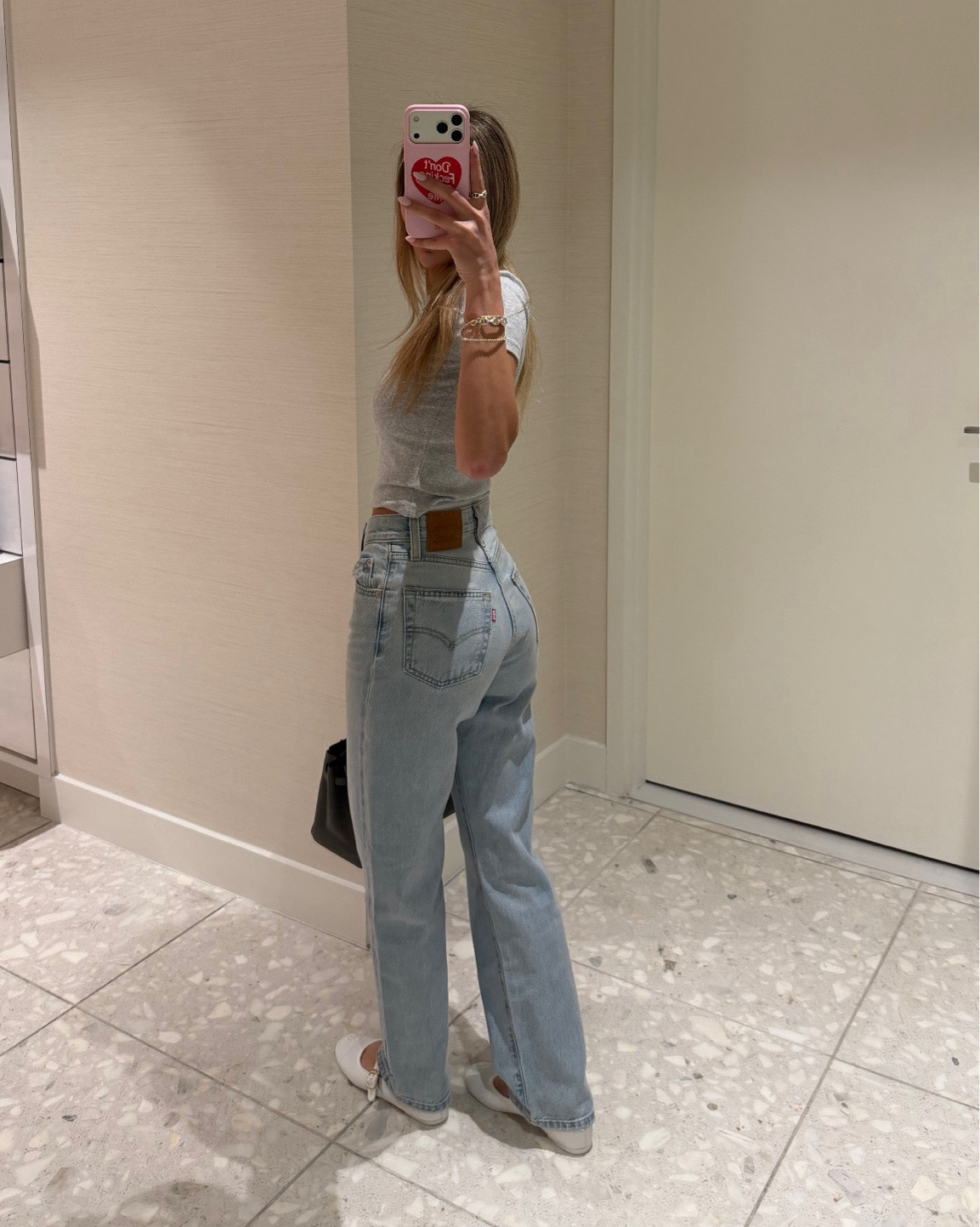 The best denim and basic tees!!! #levis #aritzia #ootd #simple #basic #fashion #style

#LTKootd