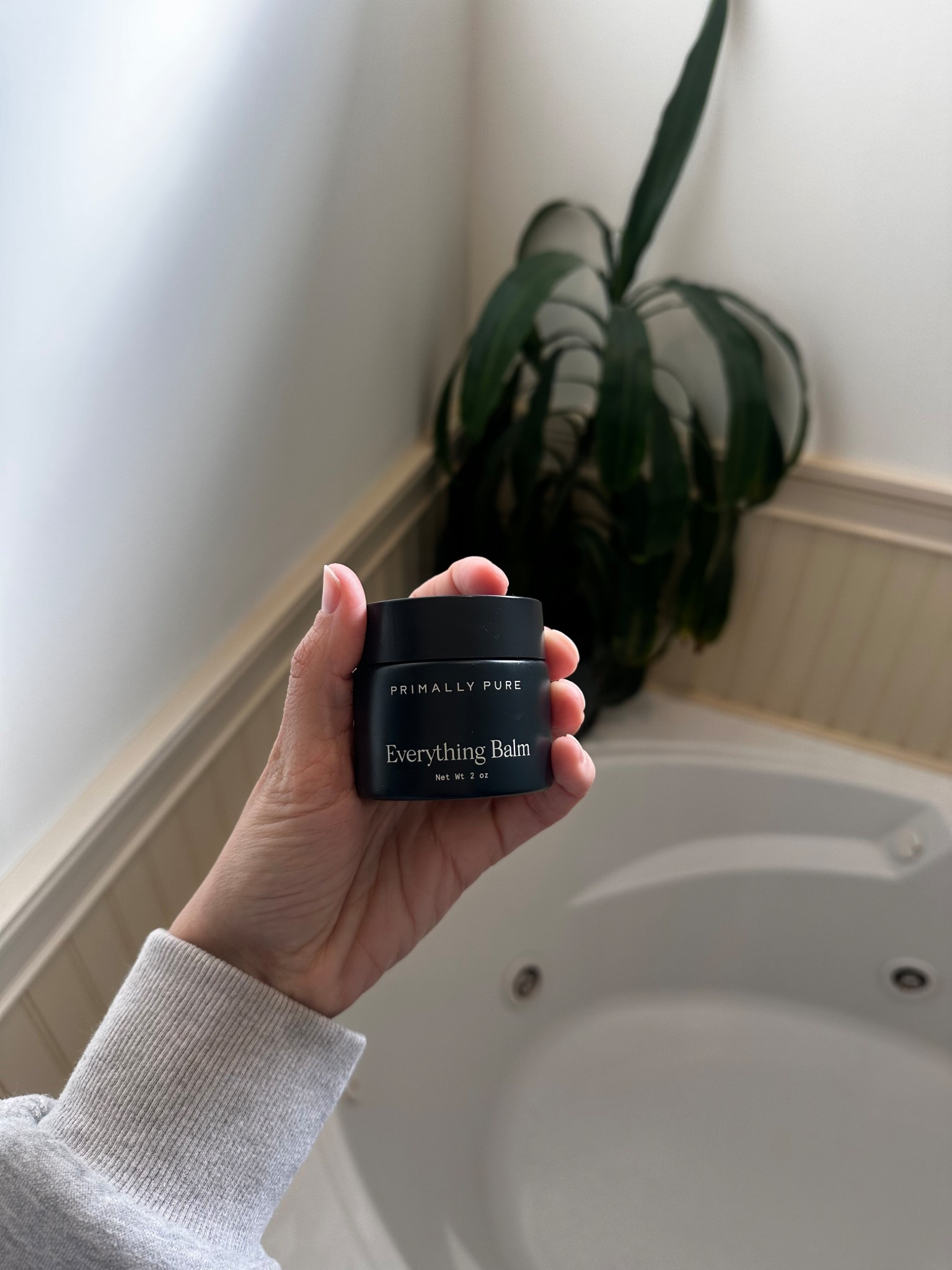 The best facial moisturizer! I put it on before bed (after I have washed my face) and before makeup. 



#LTKdayinmylife #LTKselfcare #LTKgrwm