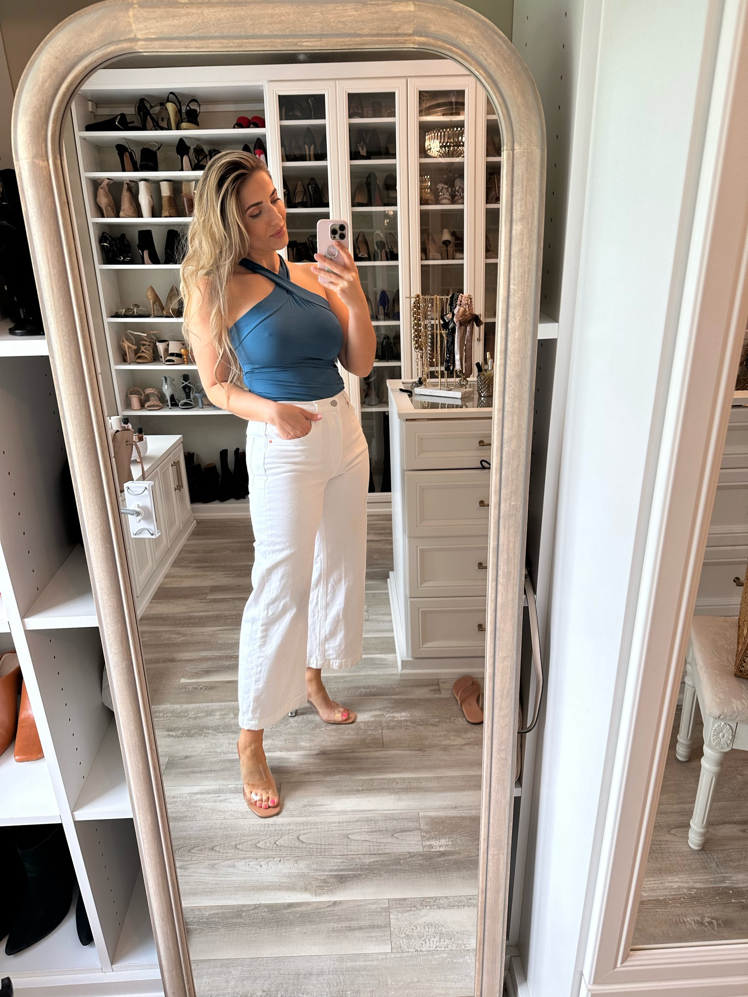 Gotta love a little casual yet sexy moment. The top fits like a bodysuit without the annoying part of a bodysuit 😍

#LTKfit #LTKunder50 #LTKunder100