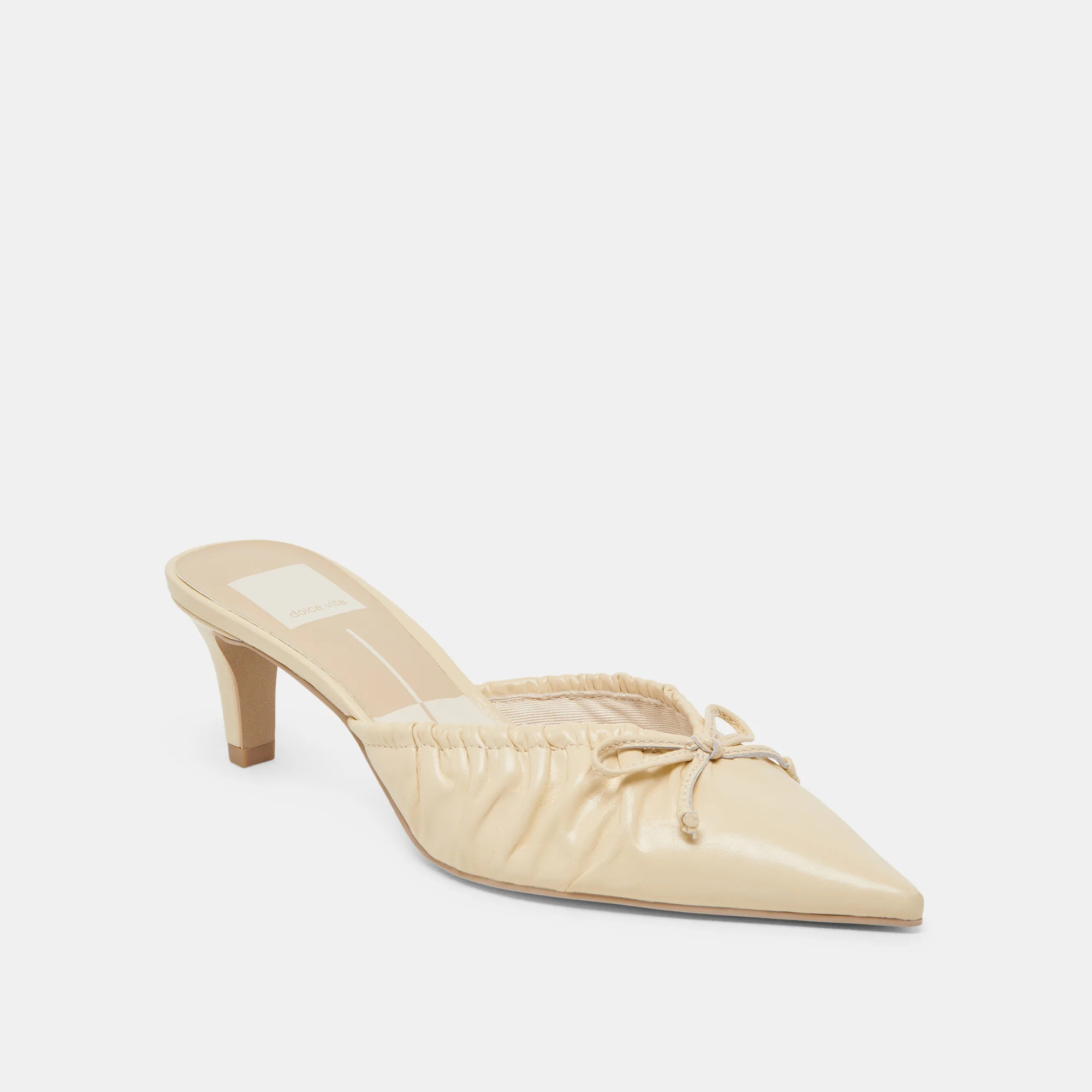 KAIRI MID HEELS LIGHT YELLOW CRINKLE PATENT | DolceVita.com