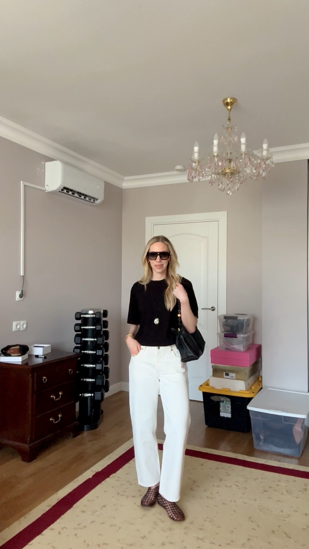 Casual summer outfit with cropped tee shirt, @levi white jeans, seashell pendant necklace, jelly shoes, Loewe Flamenco handbag

#LTKOver40 #LTKSeasonal #LTKgrwm