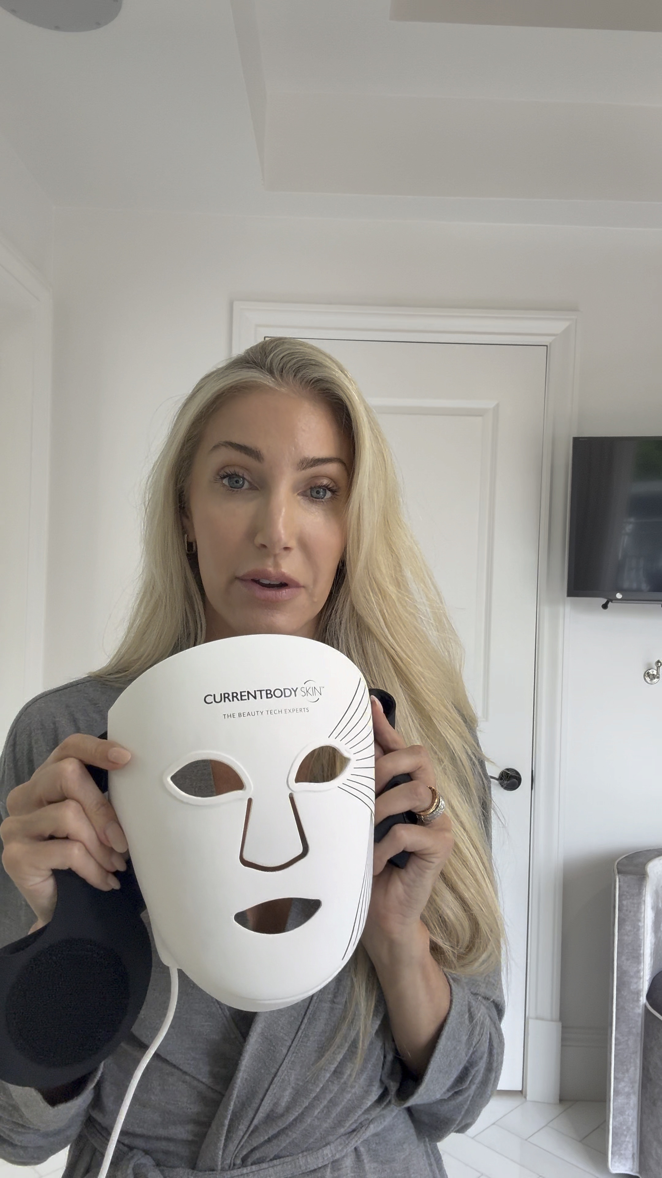Love this current body LED mask to revive my skin after a trip 🤍😍 use my code HEATHERALTMAN for 10% off 

#LTKStyleTip #LTKBeauty