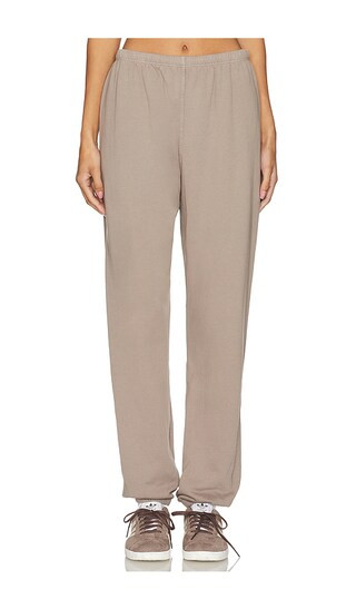 perfectwhitetee Johnny Easy Sweatpant in Taupe. - size S | Revolve Clothing (Global)