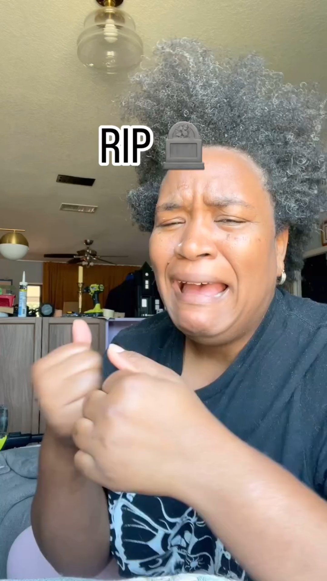 Recommendations for durable work legging? 

With pockets?

Is that even a thing? 

These purple leopard 🐆 print leggings had side pockets!

I did so much with them—they got paint, thinset, grout, and dirt all over them and sadly it’s now time to retire them. 😭🥲

#rip #leggings #diy #recomendation